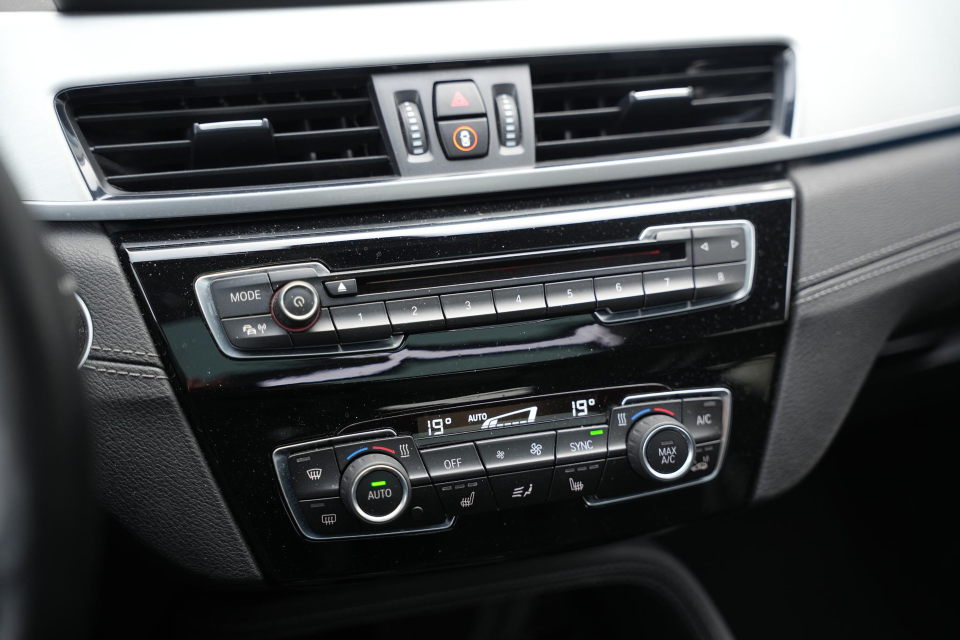BMW X1 xDrive25e High Executive 2020 MINERALGRAU METALLIC (B39) 35