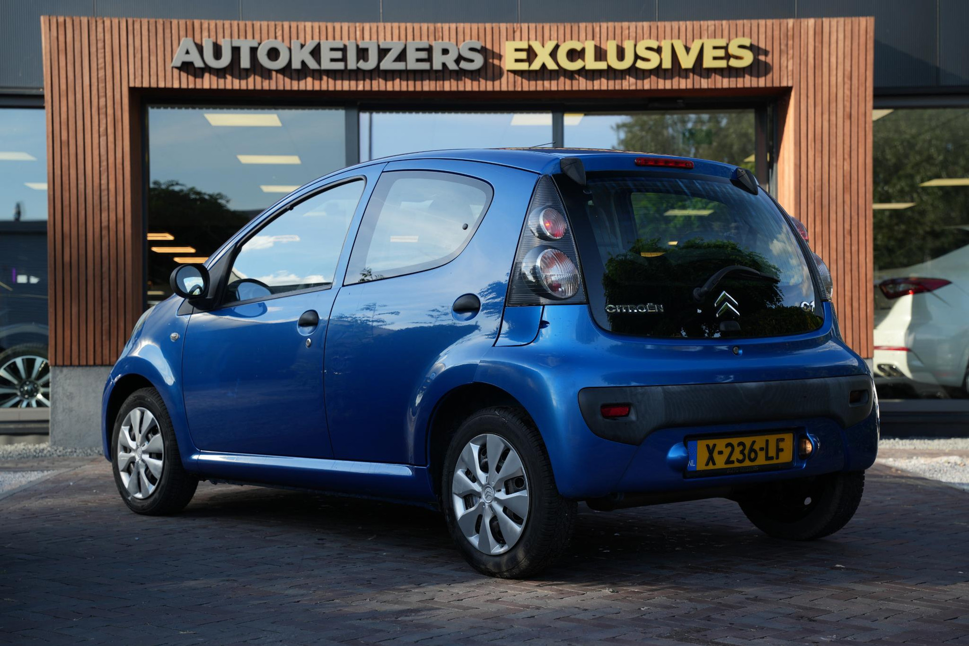 Citroën C1 1.0-12V Selection 2011 PAINT ELECTRA BLUE (ELX) 10