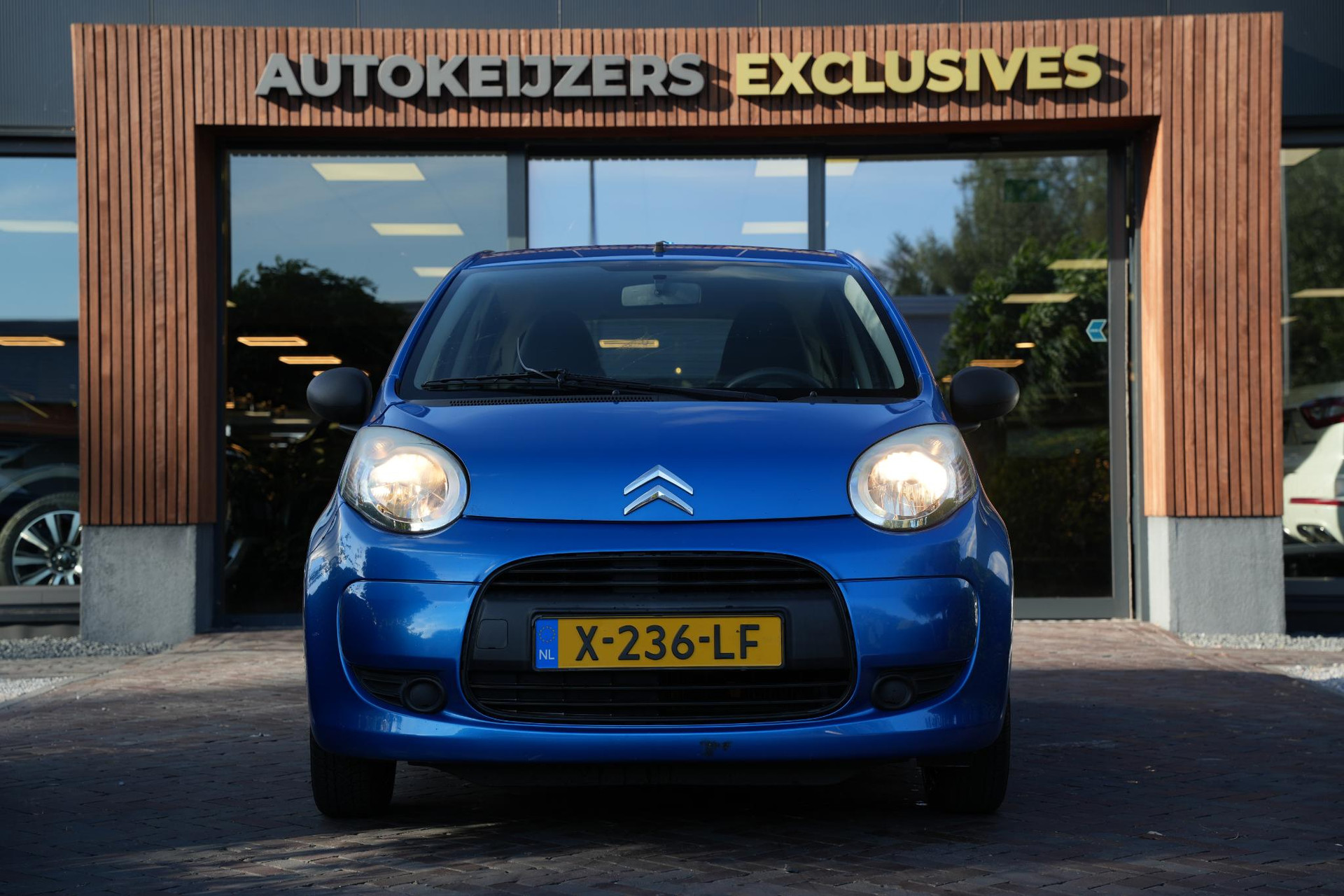 Citroën C1 1.0-12V Selection 2011 PAINT ELECTRA BLUE (ELX) 2