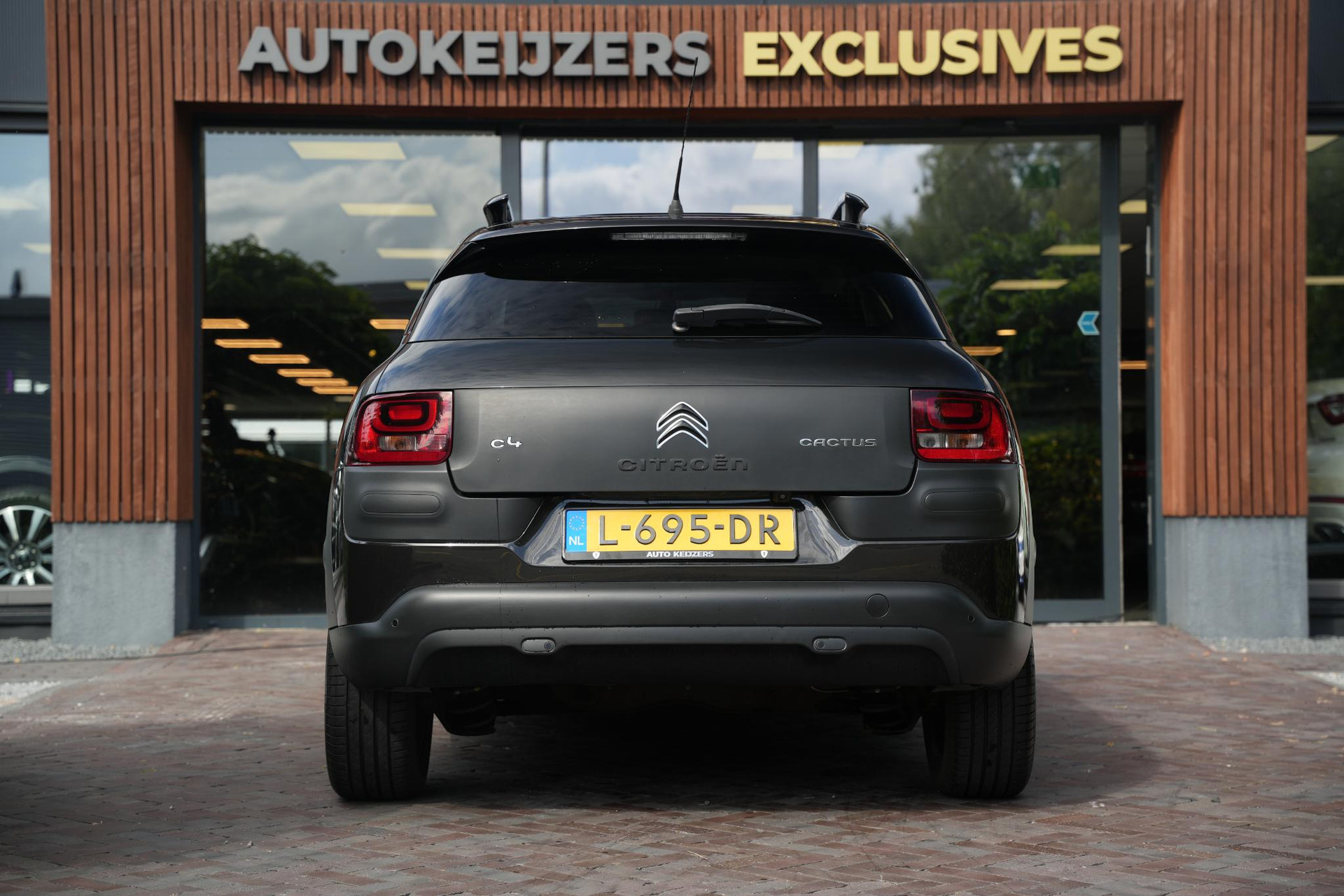 Citroën C4 Cactus 1.2 PureTech Business Plus 2016 PAINT OBSIDIAN BLACK (EXL) 11