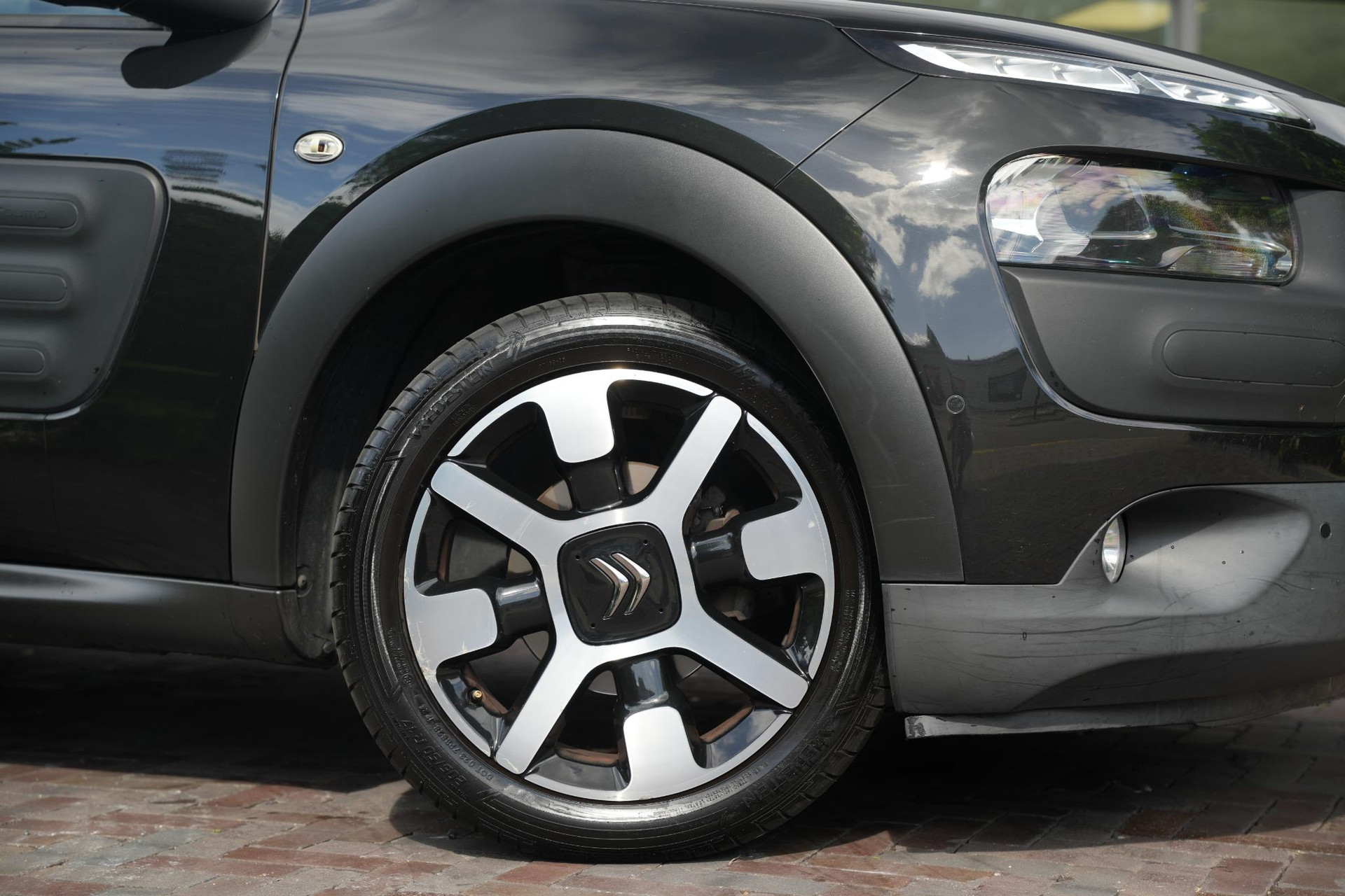 Citroën C4 Cactus 1.2 PureTech Business Plus 2016 PAINT OBSIDIAN BLACK (EXL) 13
