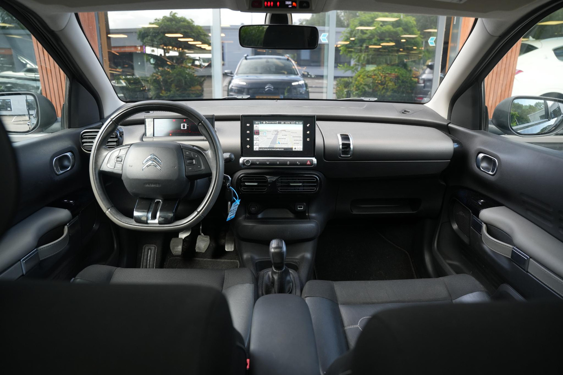 Citroën C4 Cactus 1.2 PureTech Business Plus 2016 PAINT OBSIDIAN BLACK (EXL) 2