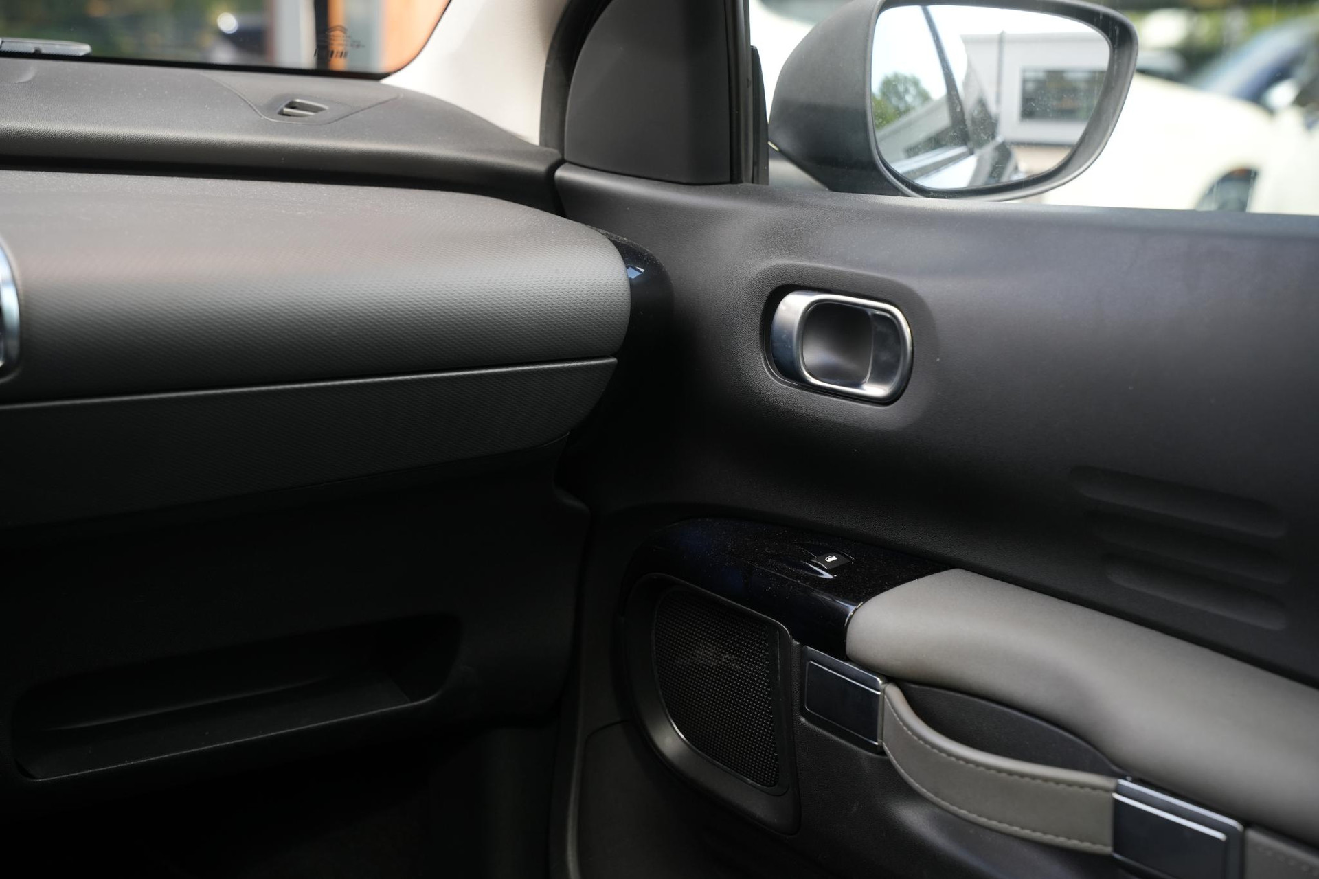 Citroën C4 Cactus 1.2 PureTech Business Plus 2016 PAINT OBSIDIAN BLACK (EXL) 24