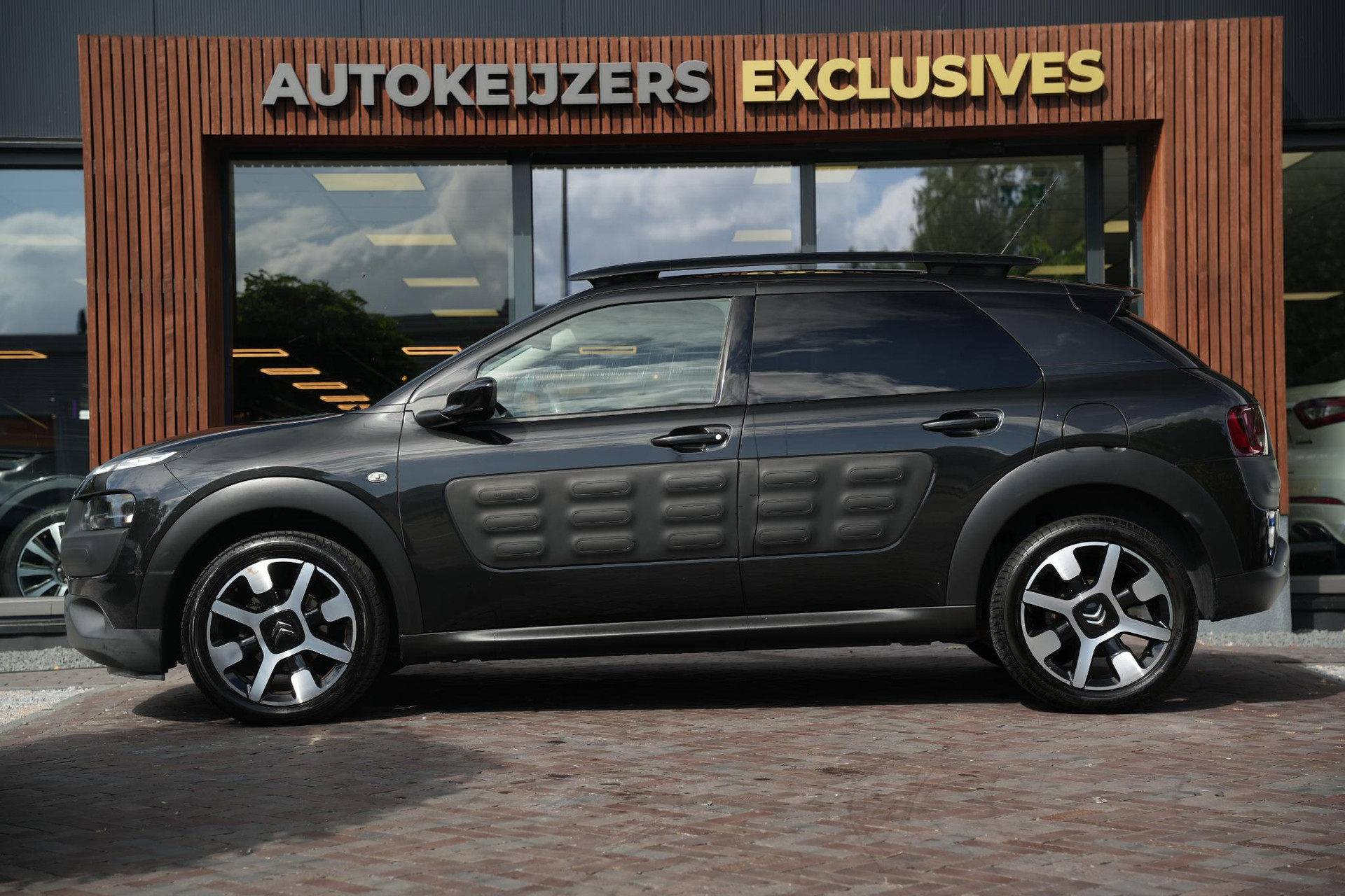 Citroën C4 Cactus 1.2 PureTech Business Plus 2016 PAINT OBSIDIAN BLACK (EXL) 7