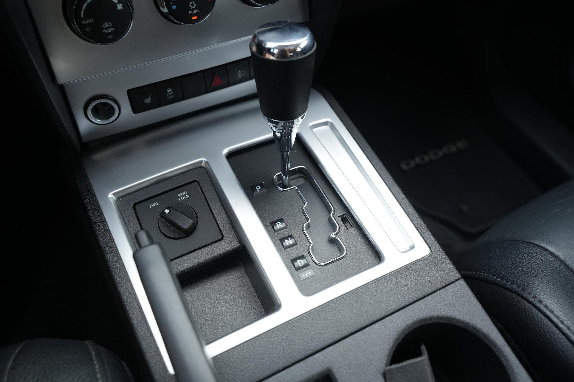 Dodge Nitro  2013  33