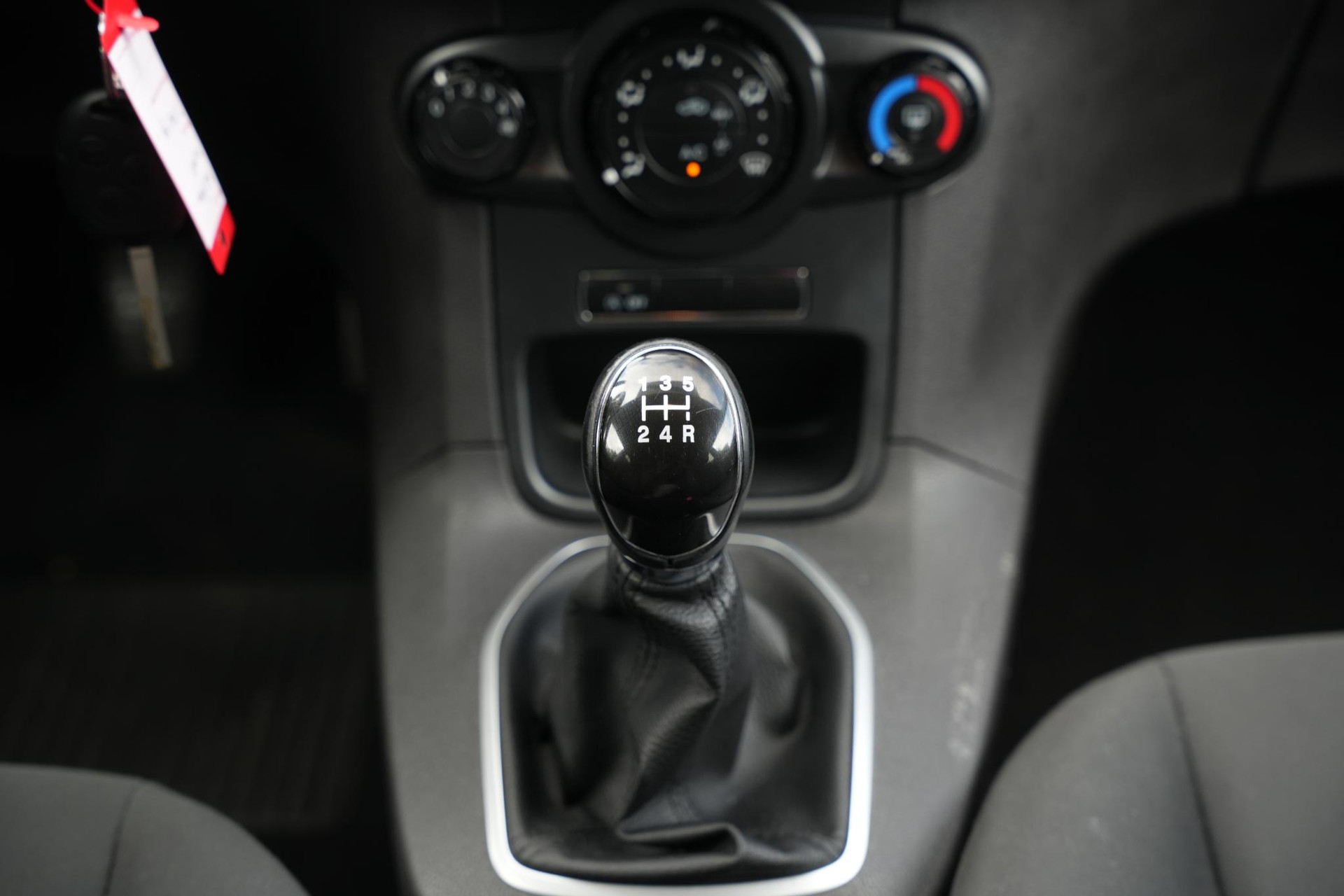 Ford Fiesta 1.0 Style 2014 Panther Black C/c Med Solid (Pnjab) 22
