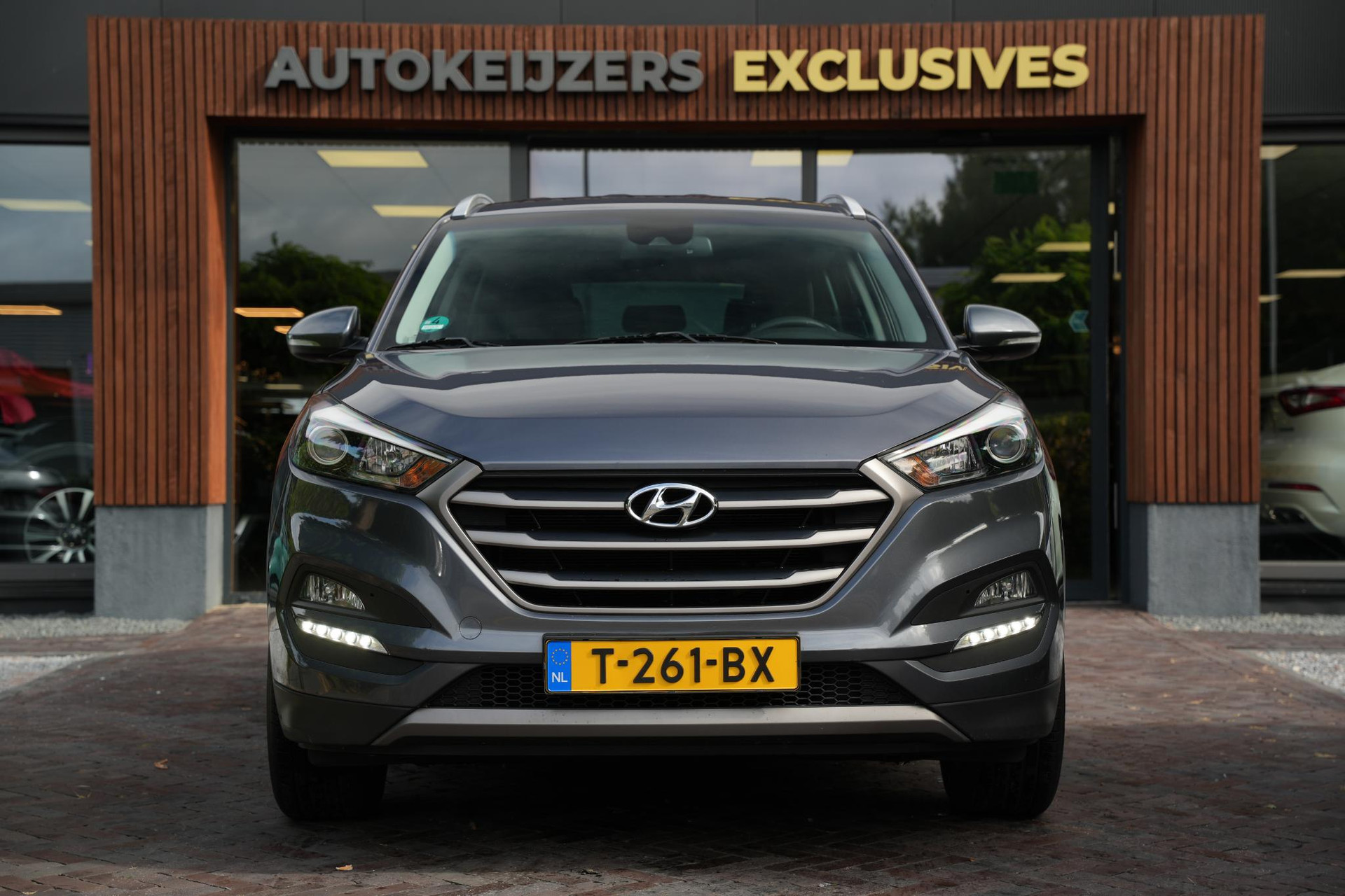 Hyundai Tucson 1.6 GDi Comfort 2016 Micron Gray (Z3G) 3