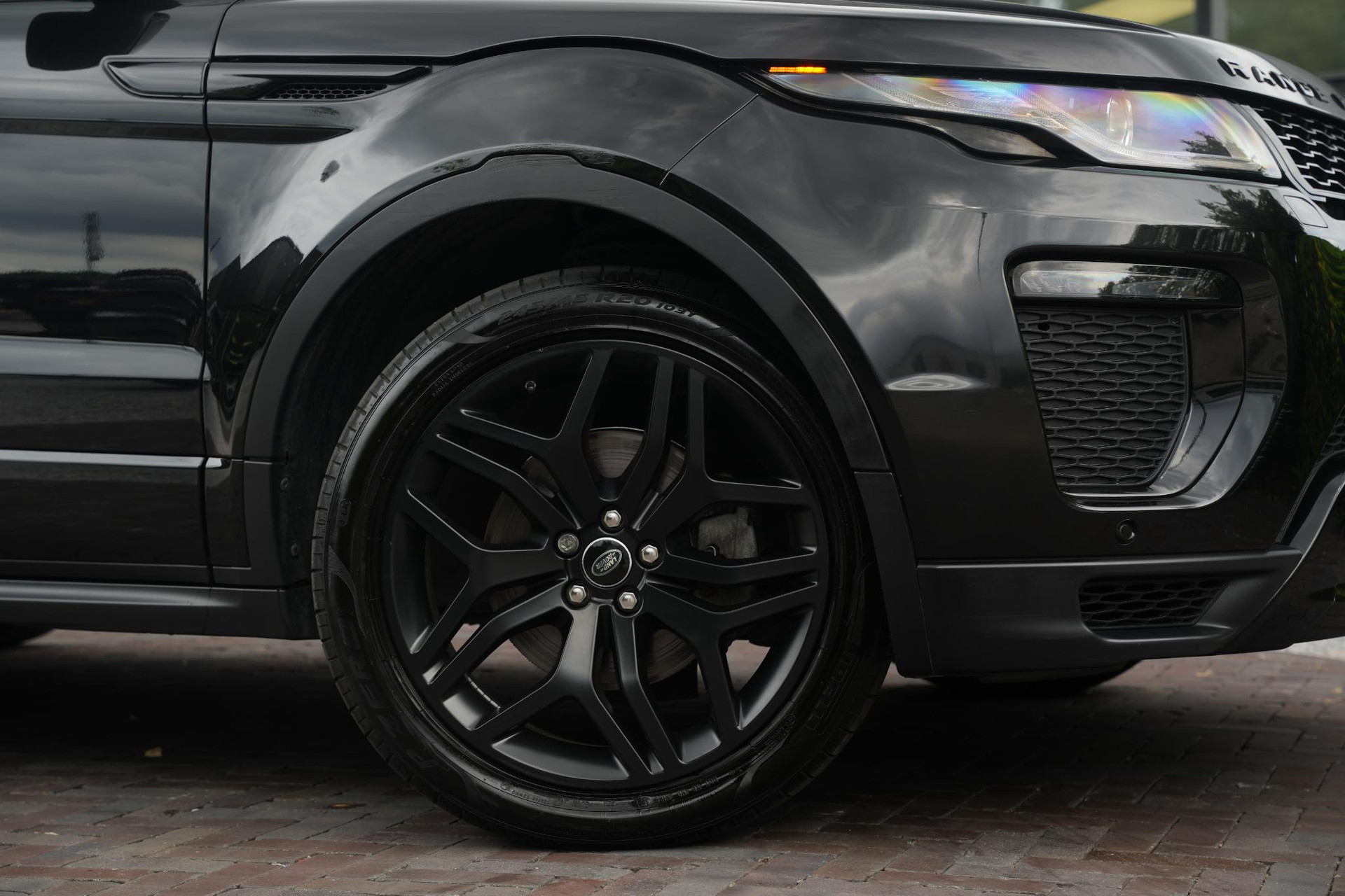 Land Rover Range Rover Evoque 2.0 Si4 HSE Dynamic 2016 Exterior Paint - Santorini Black (1AG) 14