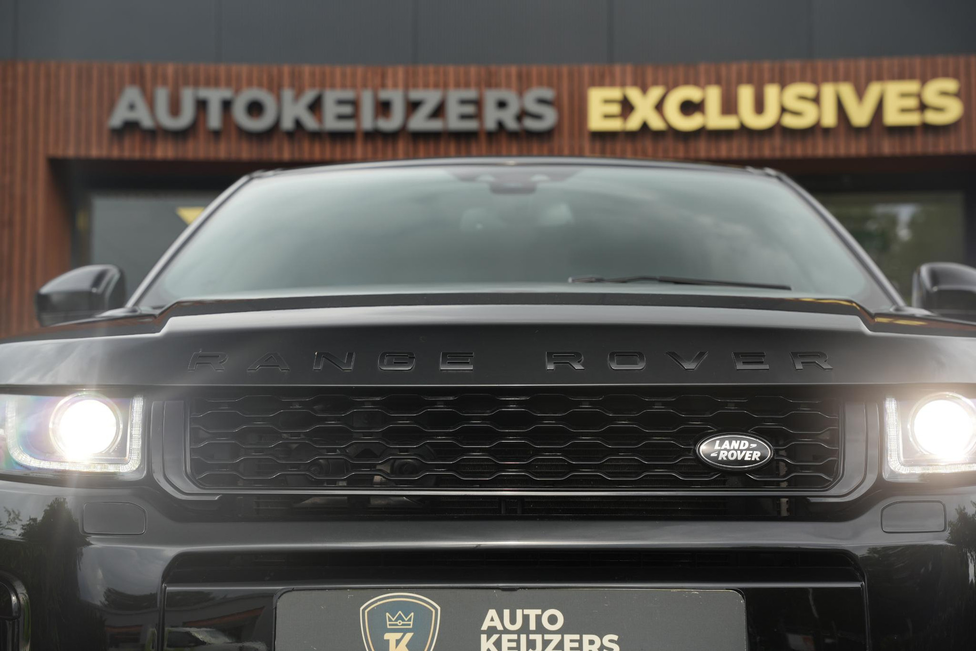 Land Rover Range Rover Evoque 2.0 Si4 HSE Dynamic 2016 Exterior Paint - Santorini Black (1AG) 15