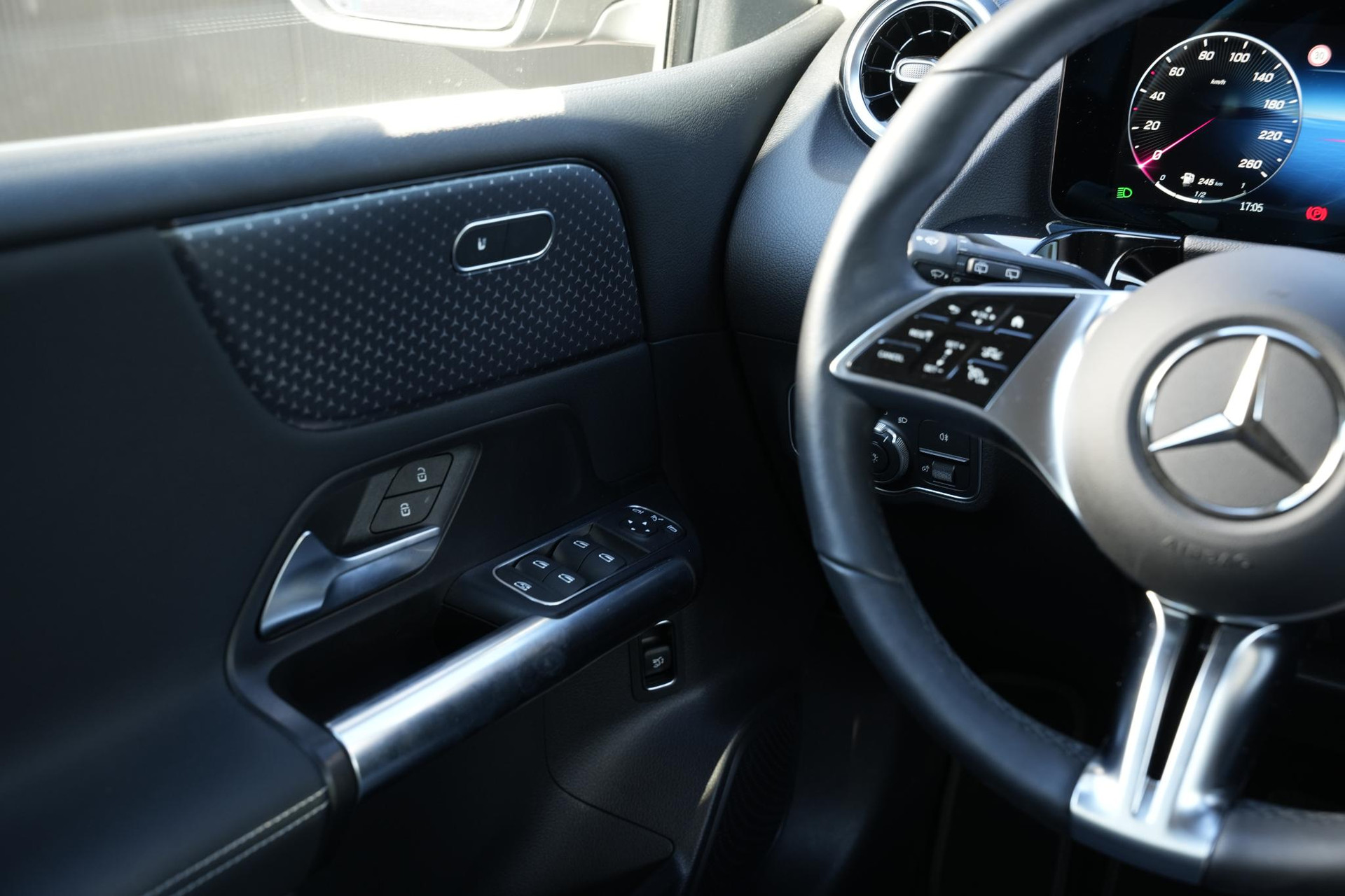 Mercedes-Benz B-Klasse 180 Progressive Line Advanced 2026 Mountain gray - metallic finish (787U) 25