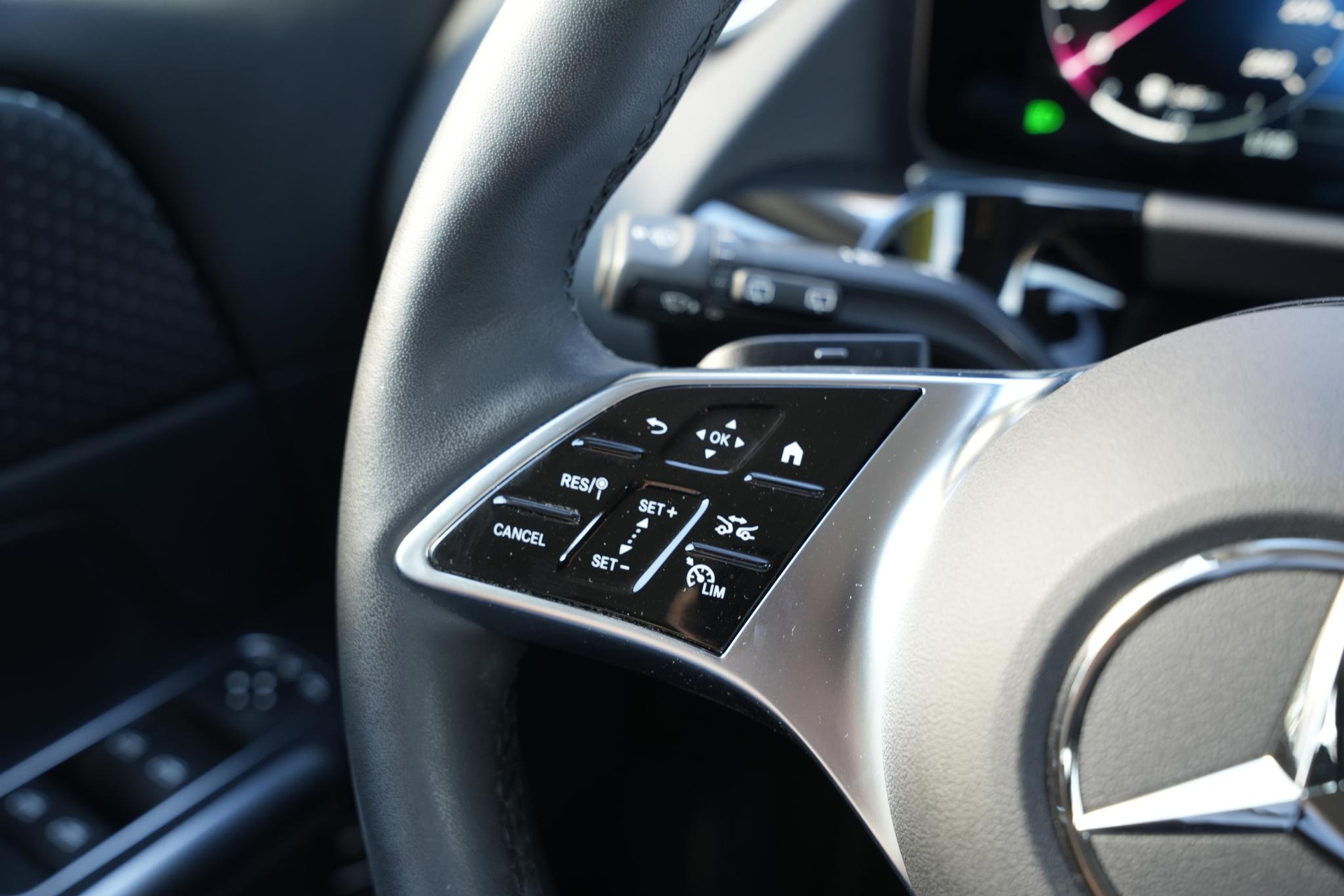 Mercedes-Benz B-Klasse 180 Progressive Line Advanced 2026 Mountain gray - metallic finish (787U) 27