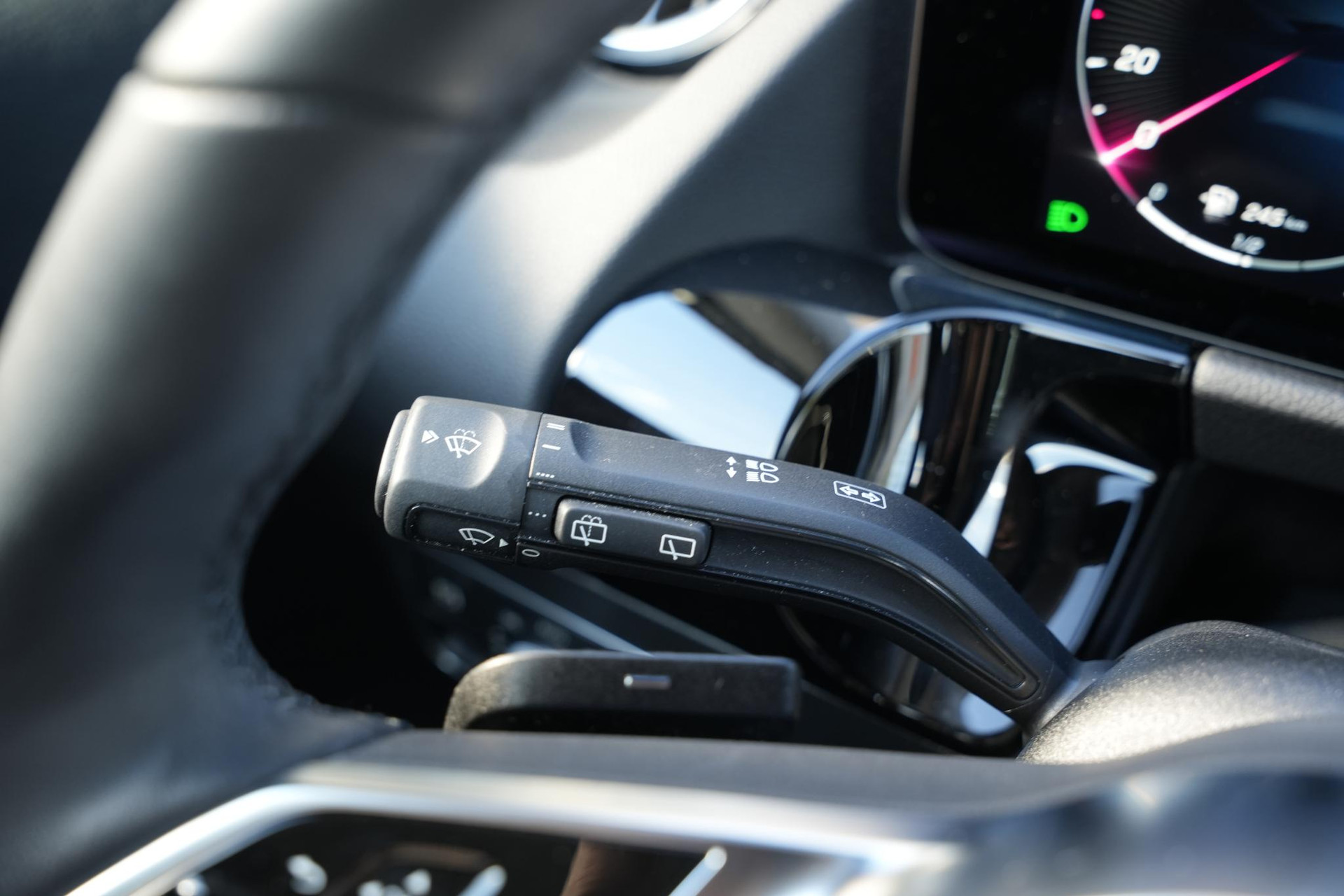 Mercedes-Benz B-Klasse 180 Progressive Line Advanced 2026 Mountain gray - metallic finish (787U) 28