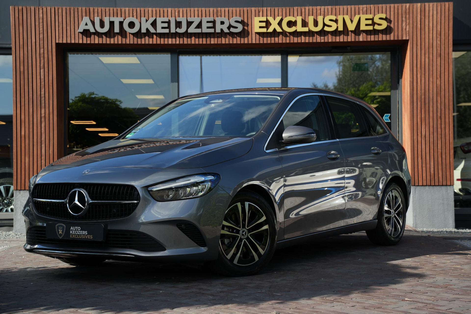 Mercedes-Benz B-Klasse 180 Progressive Line Advanced 2026 Mountain gray - metallic finish (787U) 5