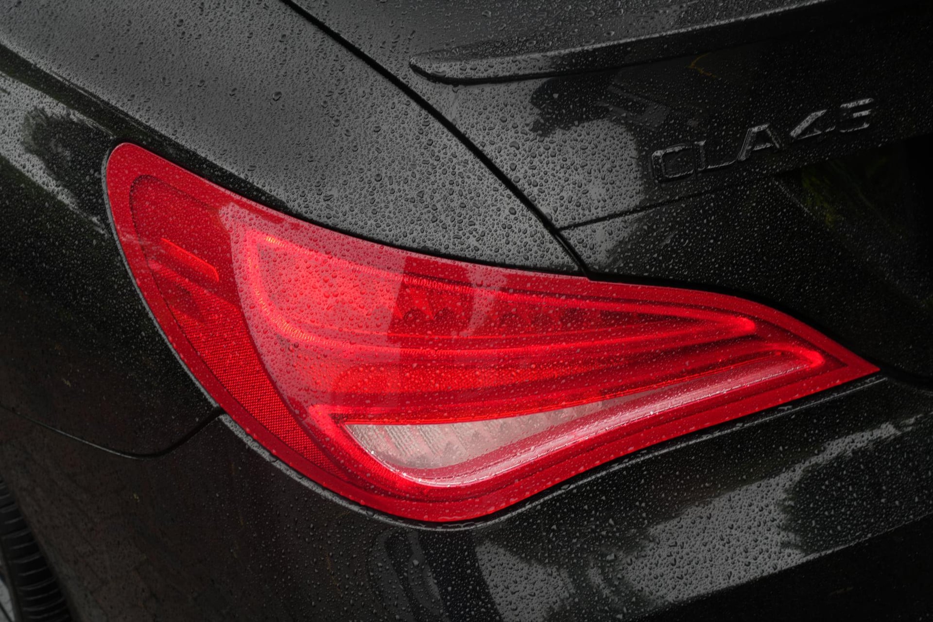 Mercedes-Benz CLA-Klasse AMG 45 4MATIC 2013 KOSMOSBLACK - MET. (191U) 16