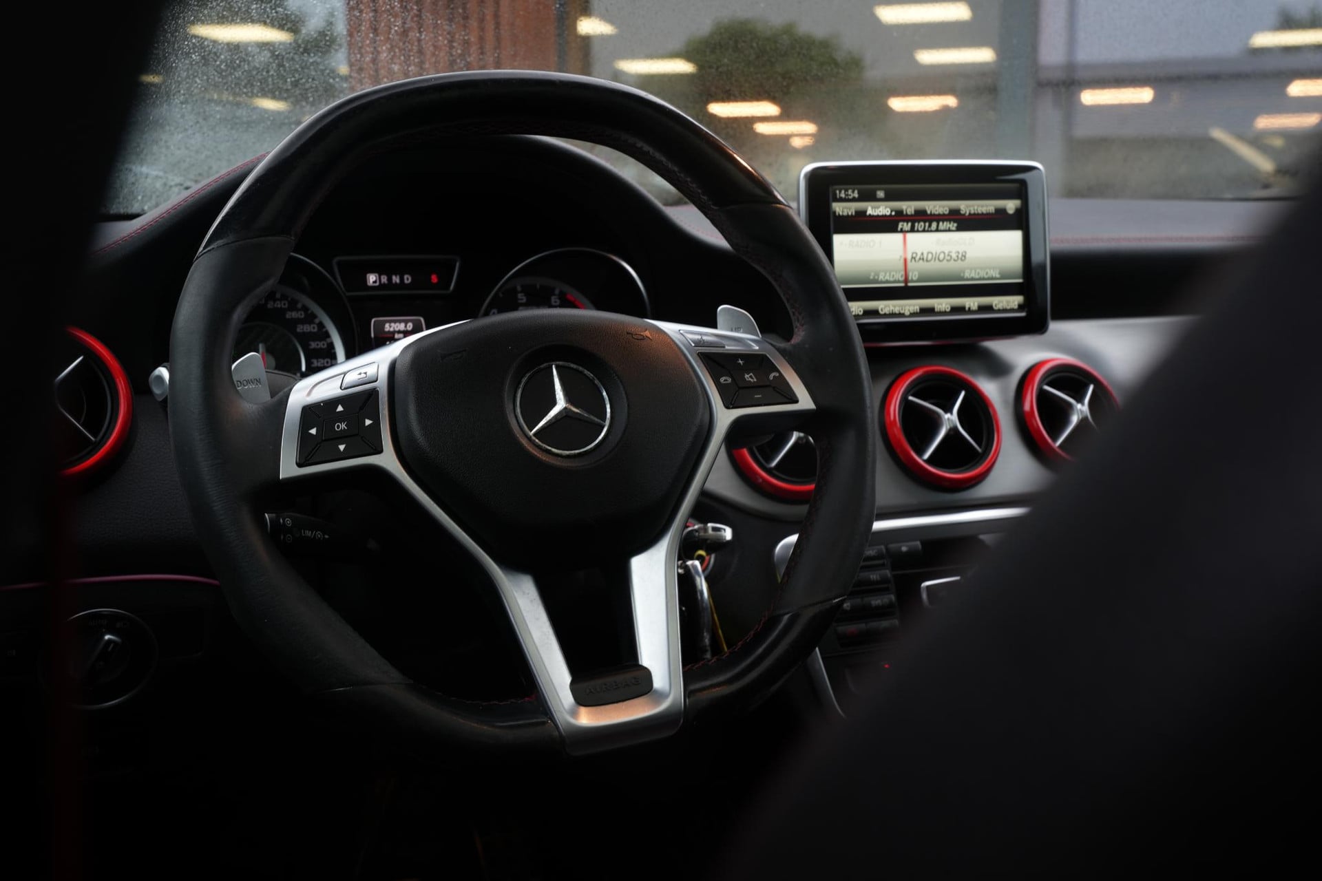 Mercedes-Benz CLA-Klasse AMG 45 4MATIC 2013 KOSMOSBLACK - MET. (191U) 19