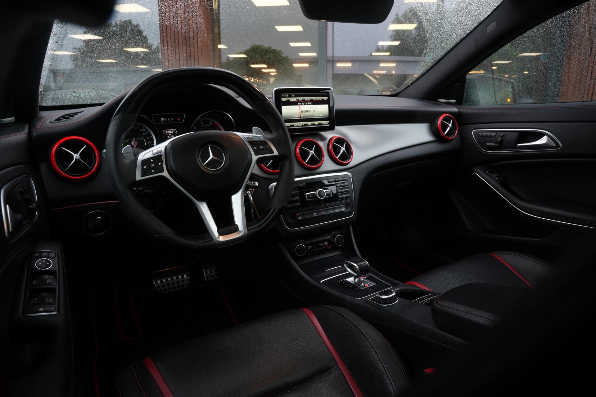 Mercedes-Benz CLA-Klasse AMG 45 4MATIC 2013 KOSMOSBLACK - MET. (191U) 2