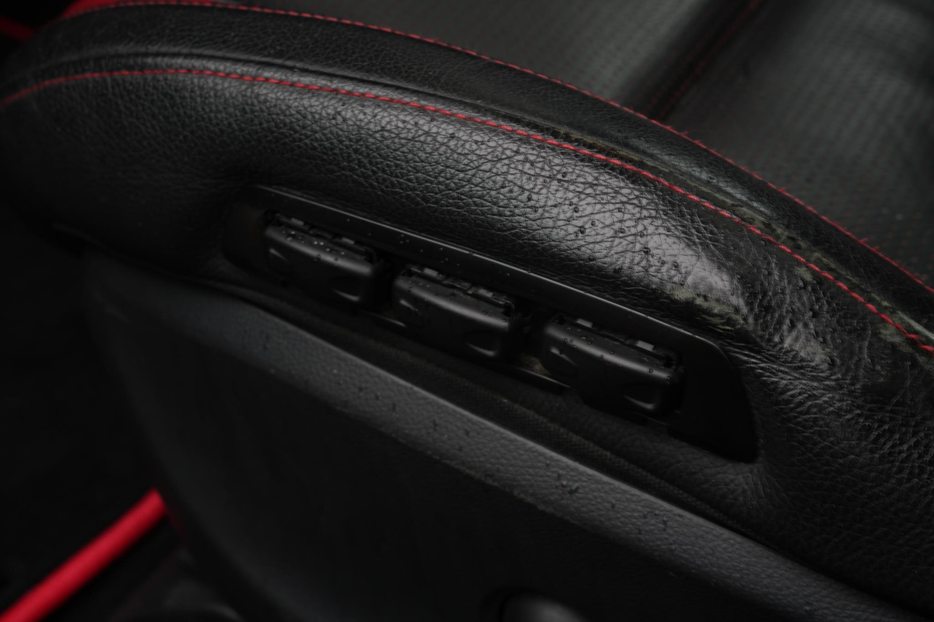 Mercedes-Benz CLA-Klasse AMG 45 4MATIC 2013 KOSMOSBLACK - MET. (191U) 24