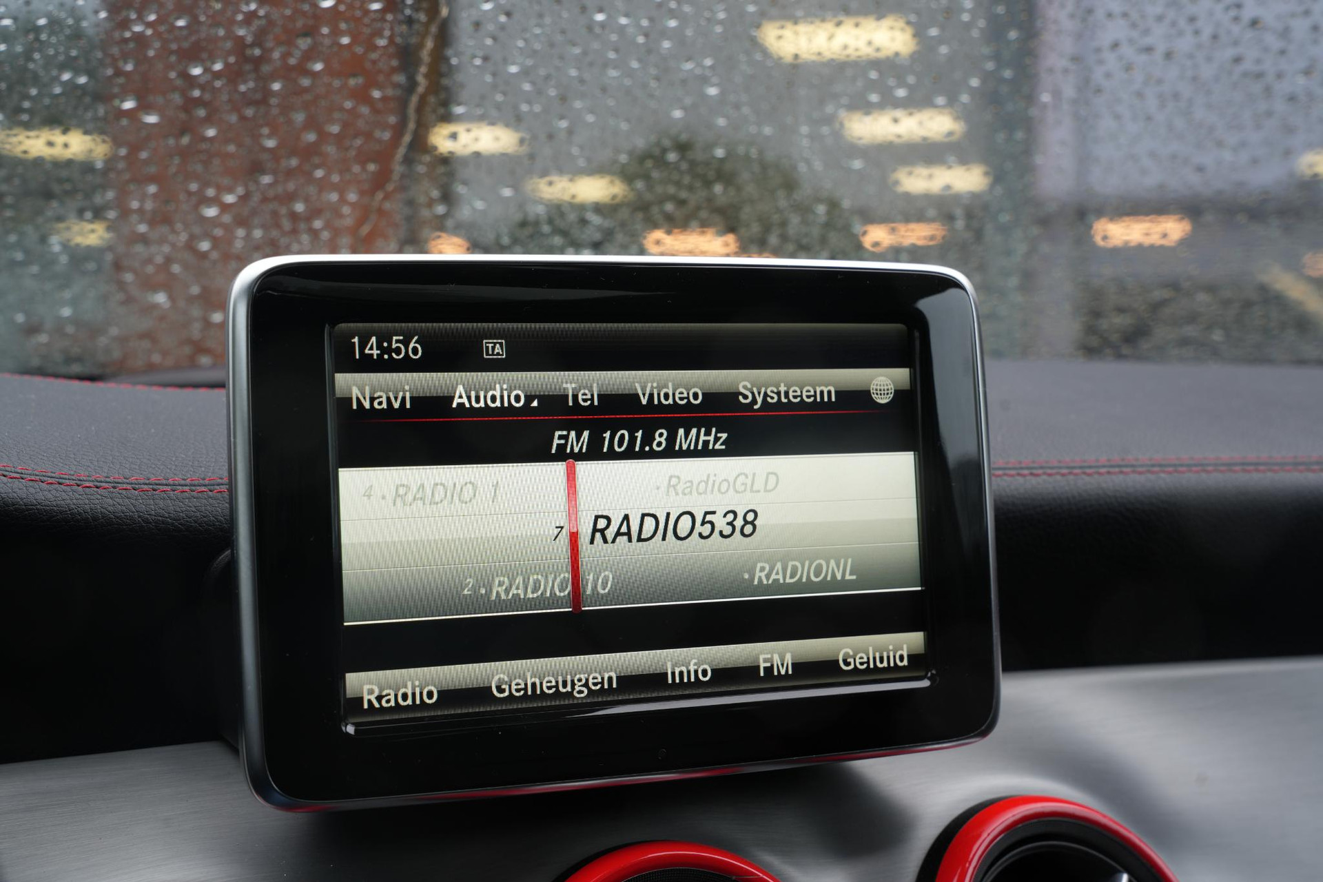 Mercedes-Benz CLA-Klasse AMG 45 4MATIC 2013 KOSMOSBLACK - MET. (191U) 28
