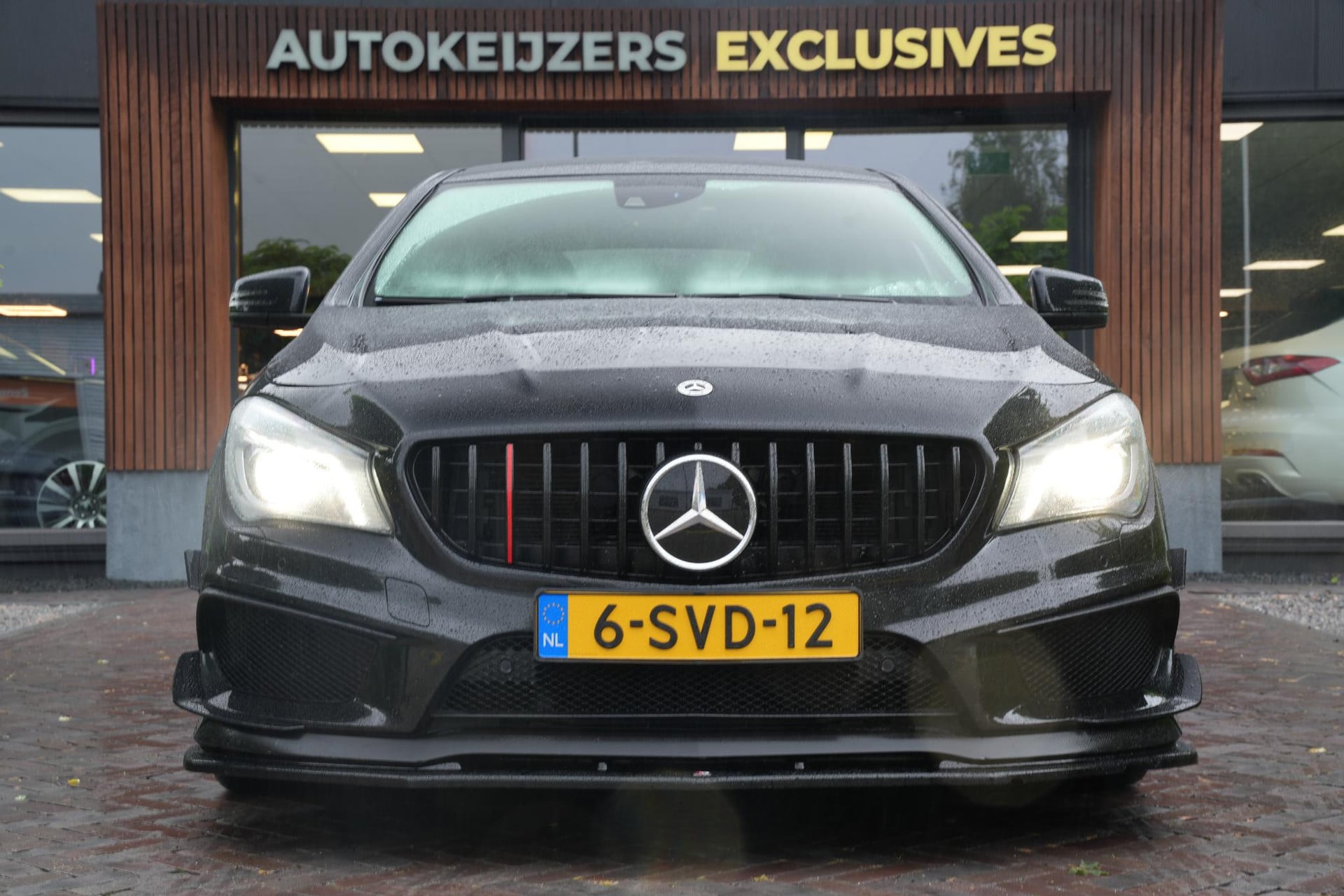 Mercedes-Benz CLA-Klasse AMG 45 4MATIC 2013 KOSMOSBLACK - MET. (191U) 3