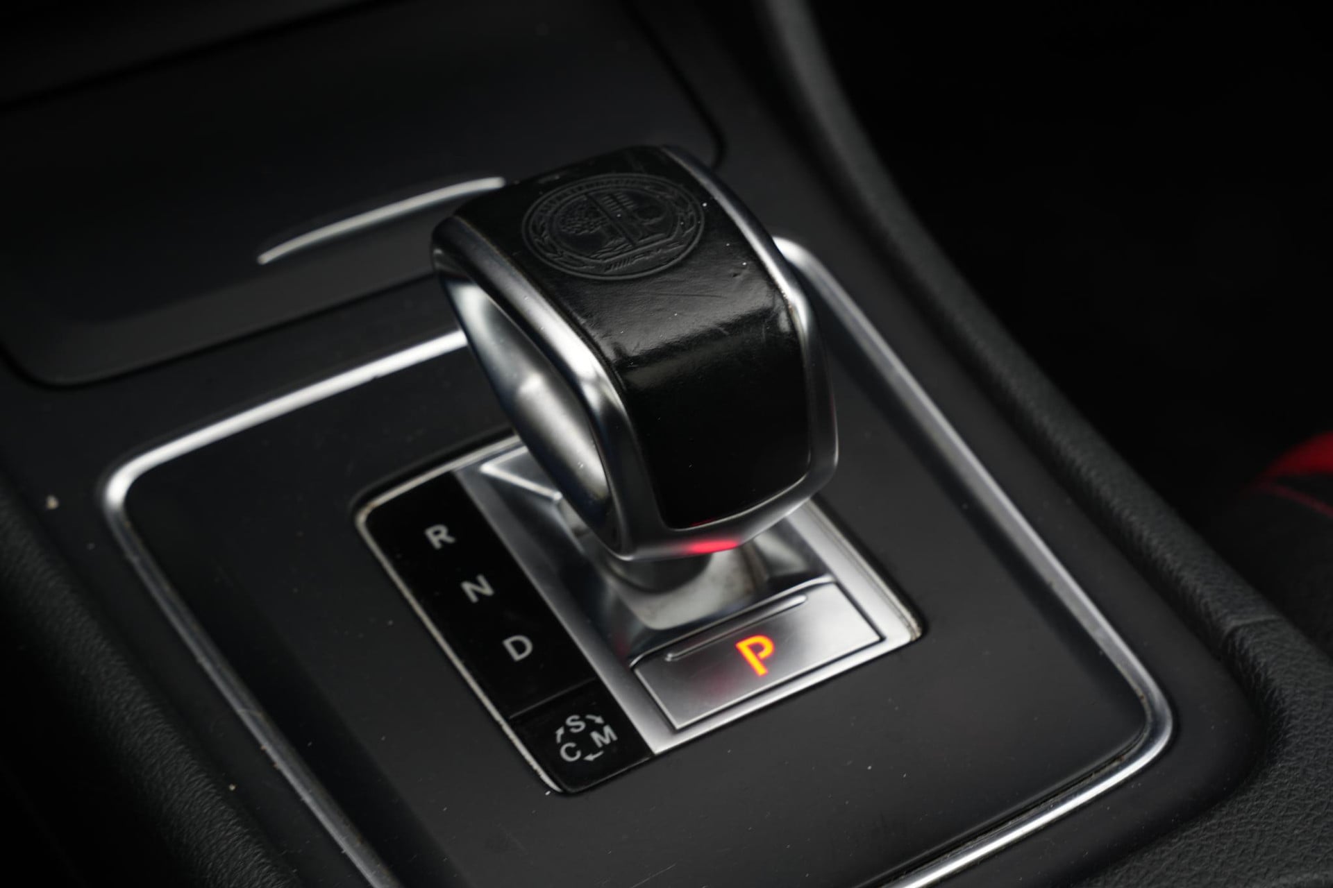 Mercedes-Benz CLA-Klasse AMG 45 4MATIC 2013 KOSMOSBLACK - MET. (191U) 31