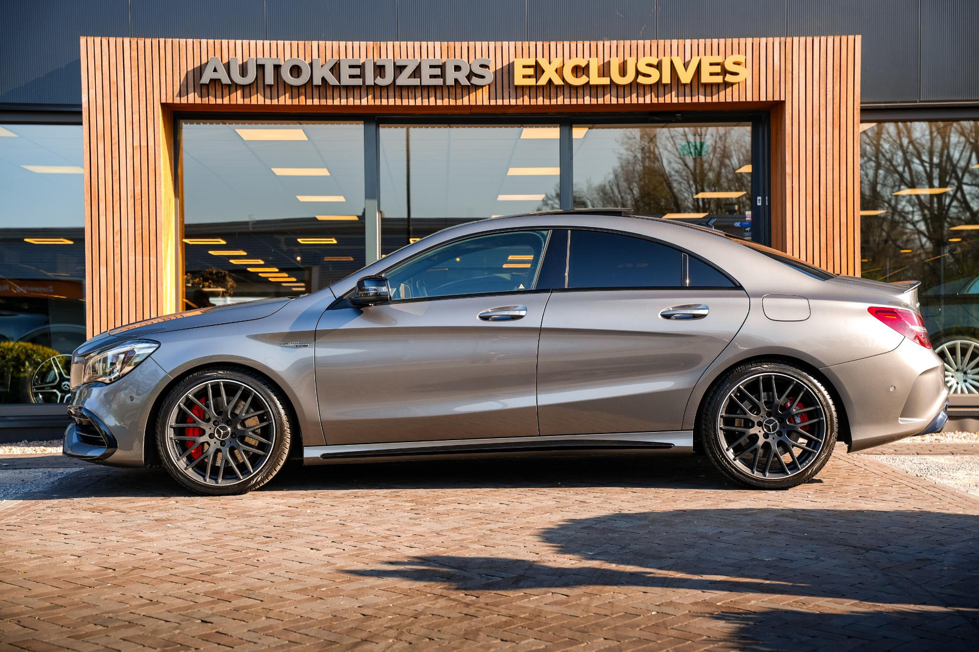 Mercedes-Benz CLA-Klasse AMG 45 4MATIC Ambition 2017  5