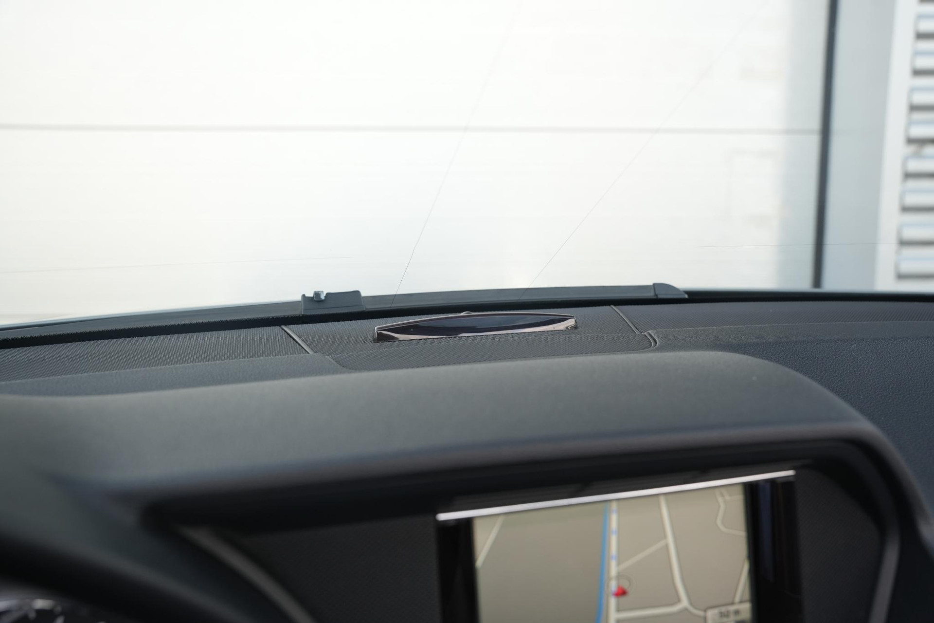 Mercedes-Benz E-Klasse Cabrio 200 CGI Elegance 2013 PALLADIUM SILVER METALLIC PAINT (792U) 29
