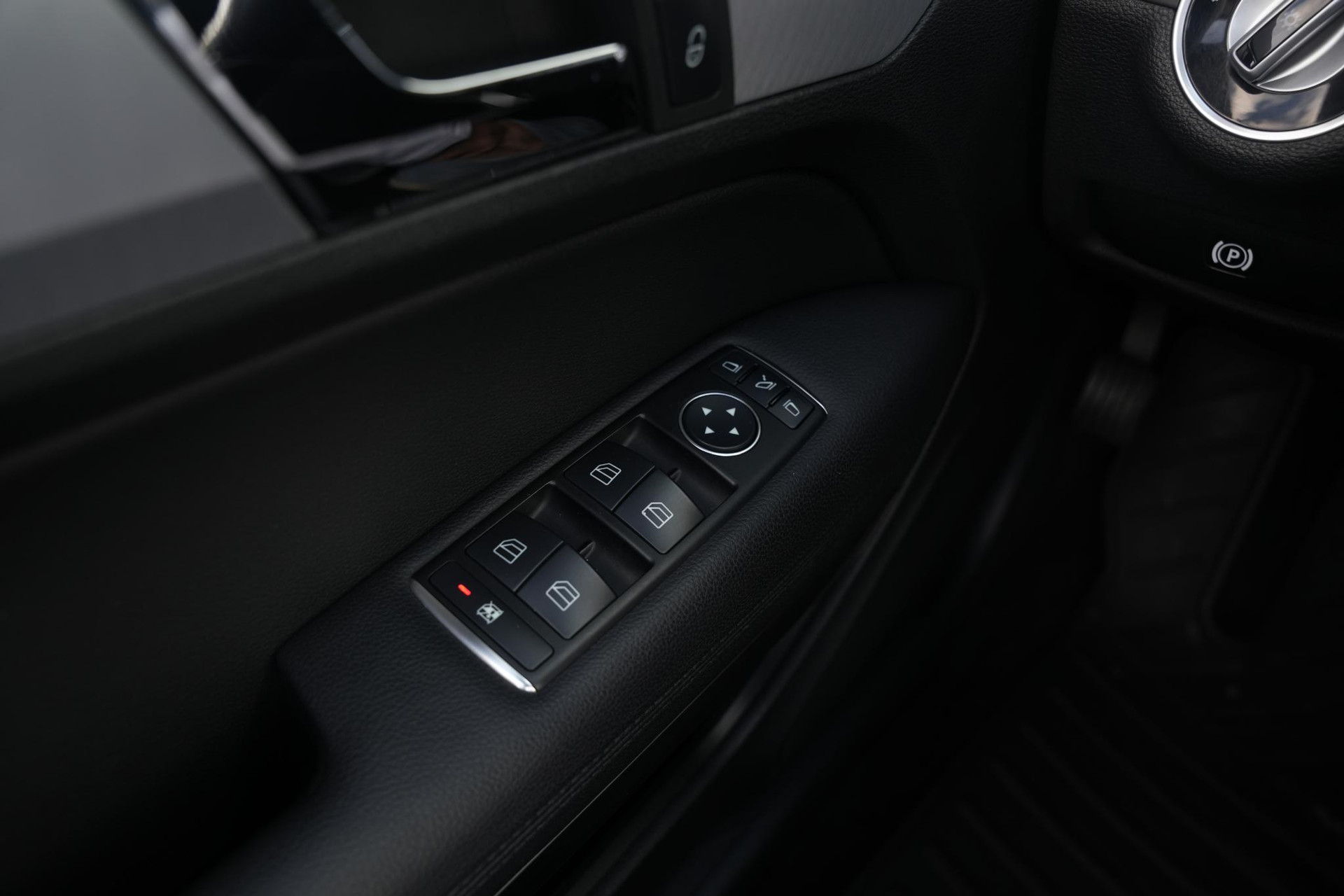 Mercedes-Benz E-Klasse Cabrio 200 CGI Elegance 2013 PALLADIUM SILVER METALLIC PAINT (792U) 31