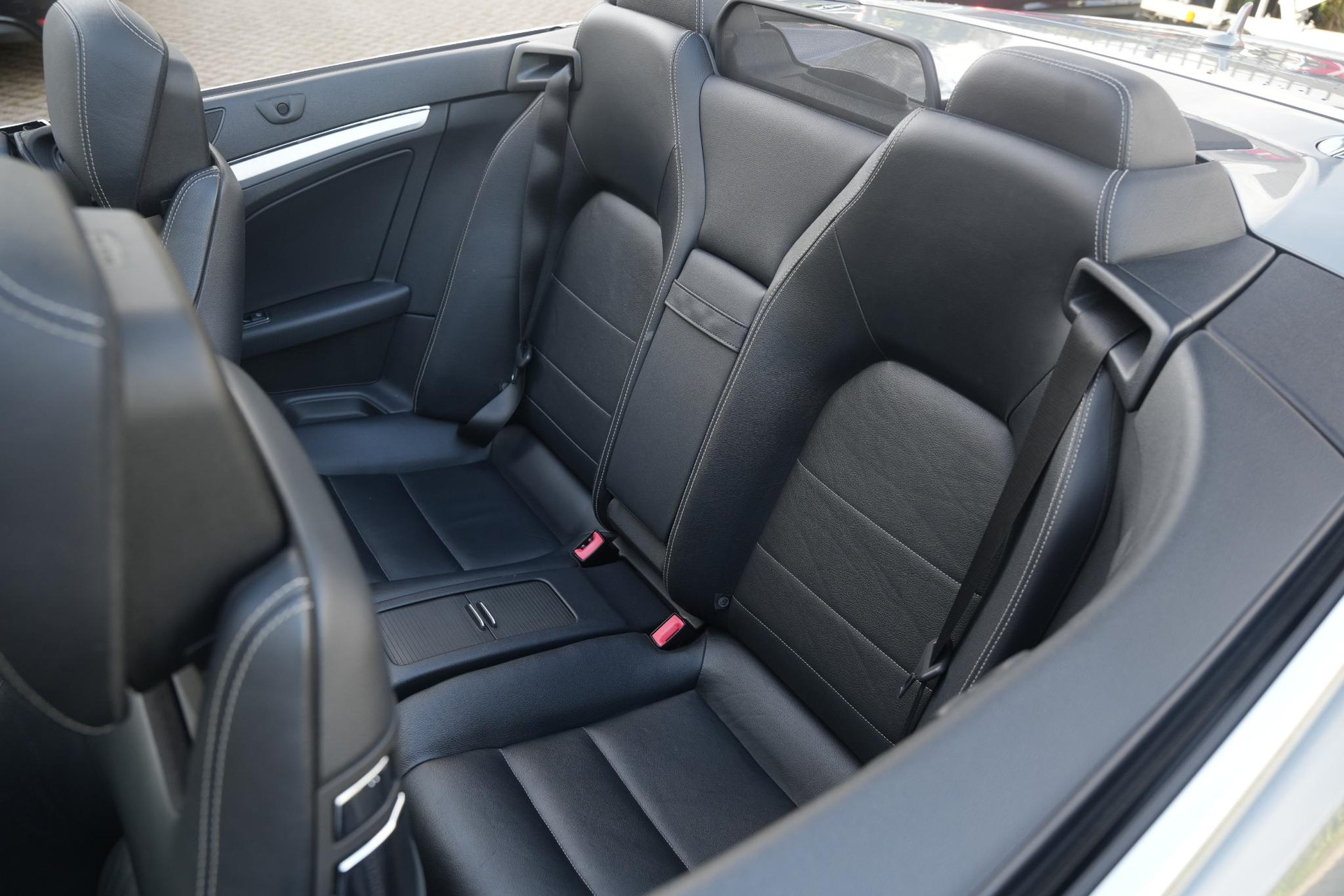 Mercedes-Benz E-Klasse Cabrio 200 CGI Elegance 2013 PALLADIUM SILVER METALLIC PAINT (792U) 6