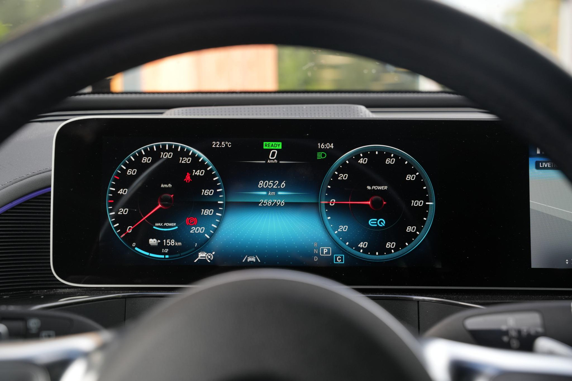 Mercedes-Benz EQC 400 4MATIC Premium Plus 80 kWh 2019 MANUFAKTUR selenite gray - Magno paintwork (297U) 13
