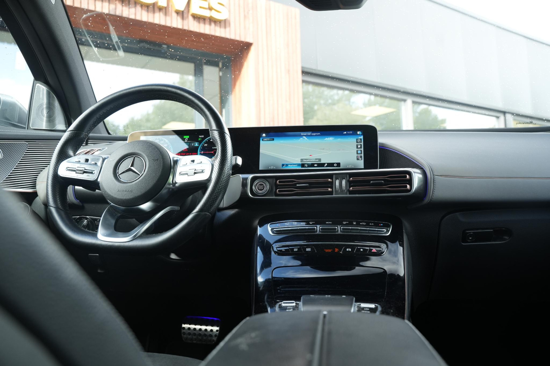 Mercedes-Benz EQC 400 4MATIC Premium Plus 80 kWh 2019 MANUFAKTUR selenite gray - Magno paintwork (297U) 15