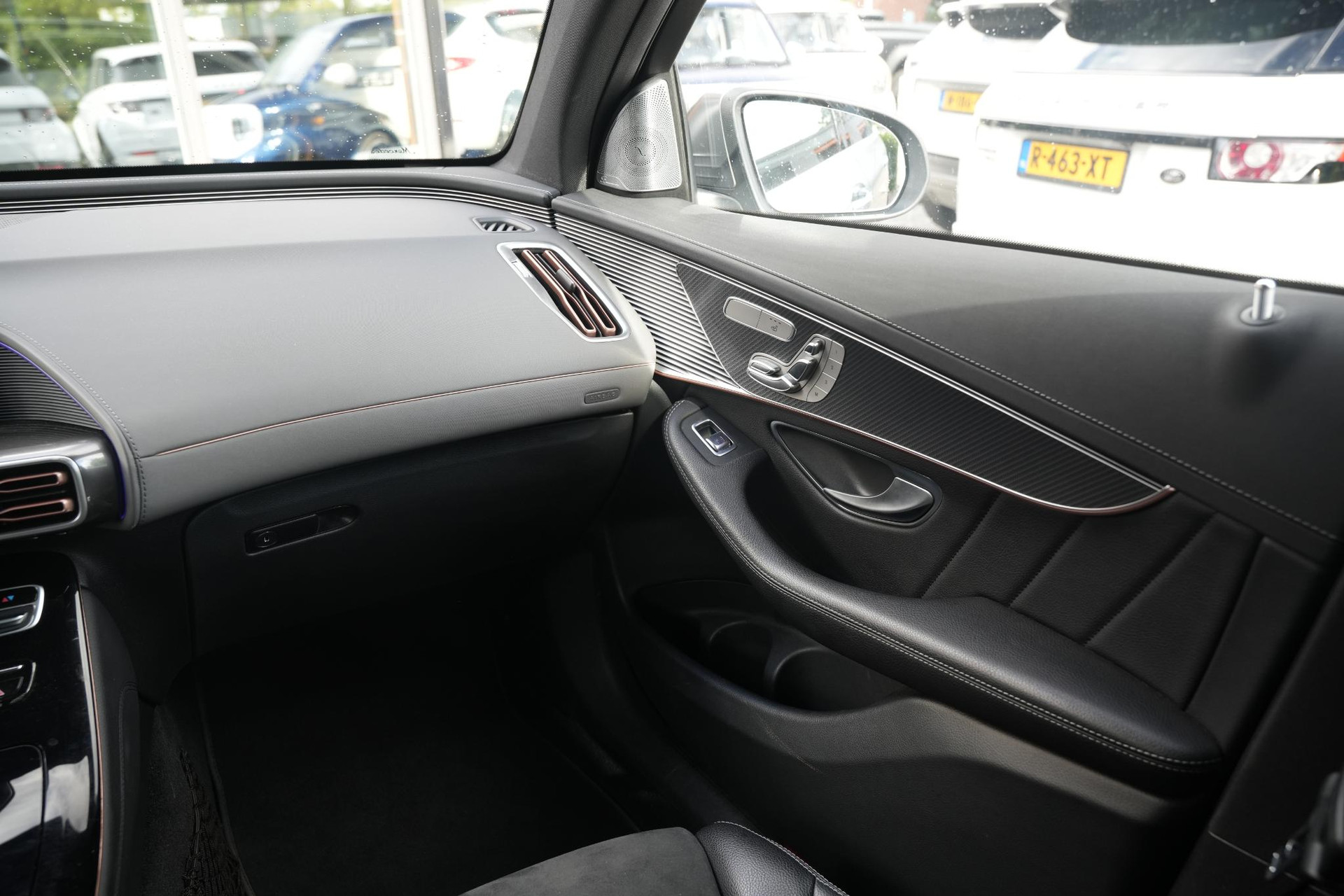 Mercedes-Benz EQC 400 4MATIC Premium Plus 80 kWh 2019 MANUFAKTUR selenite gray - Magno paintwork (297U) 26
