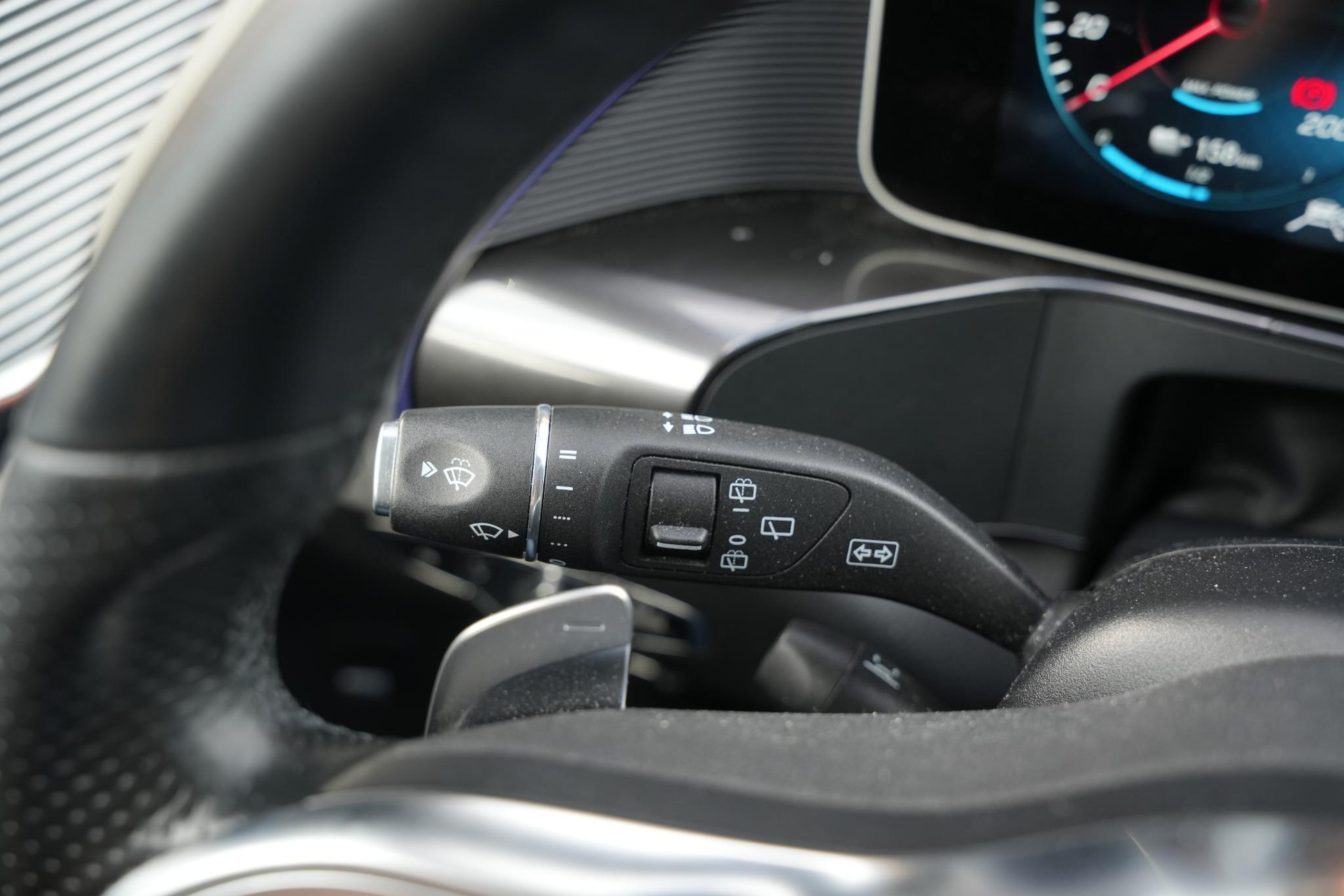 Mercedes-Benz EQC 400 4MATIC Premium Plus 80 kWh 2019 MANUFAKTUR selenite gray - Magno paintwork (297U) 33