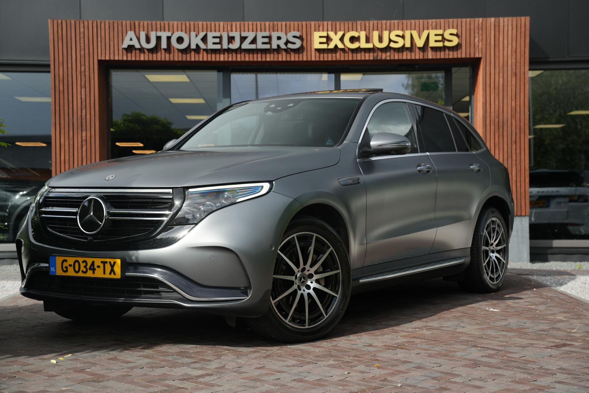 Mercedes-Benz EQC 400 4MATIC Premium Plus 80 kWh 2019 MANUFAKTUR selenite gray - Magno paintwork (297U) 5