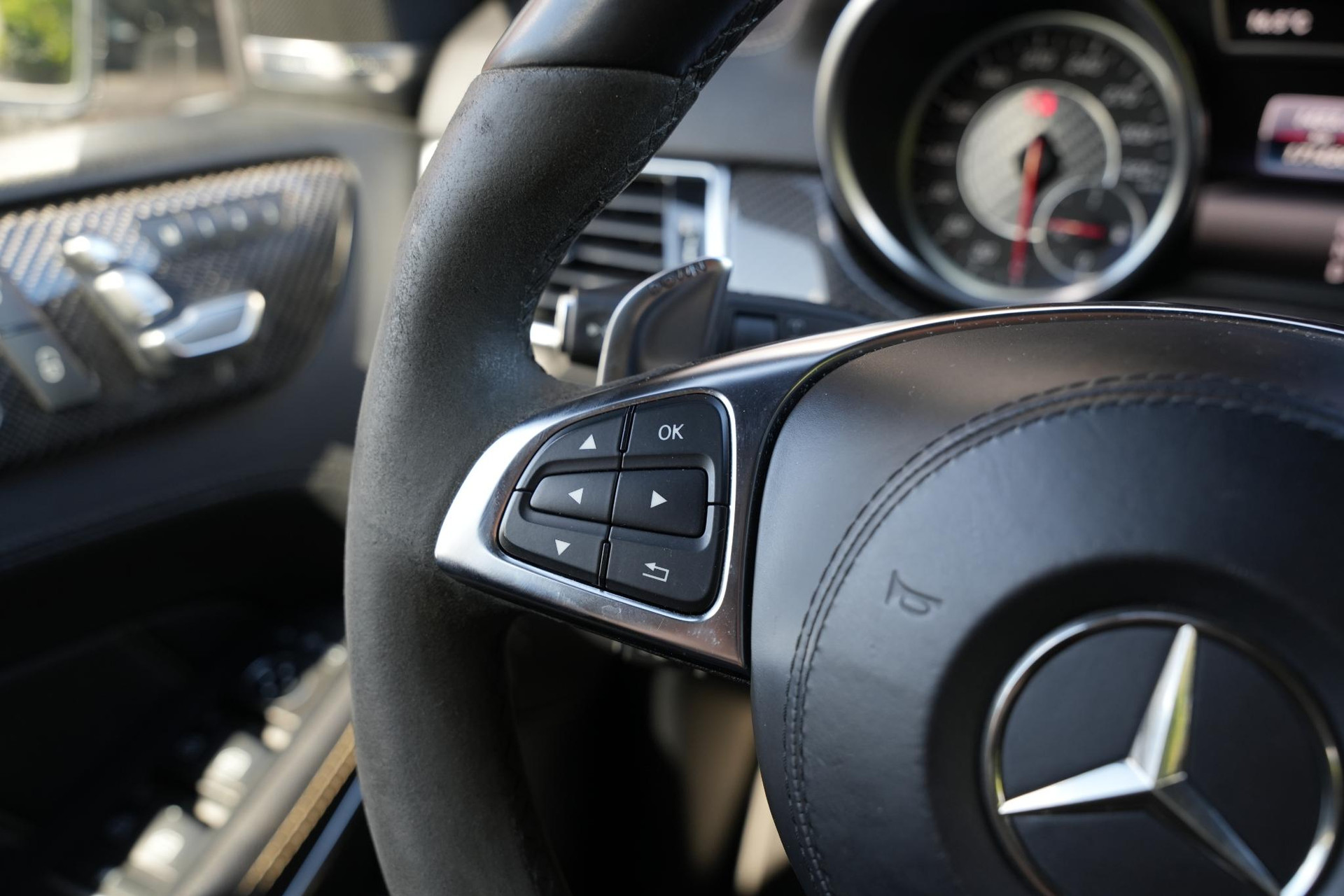 Mercedes-Benz GLS AMG 63 4MATIC 2016  40