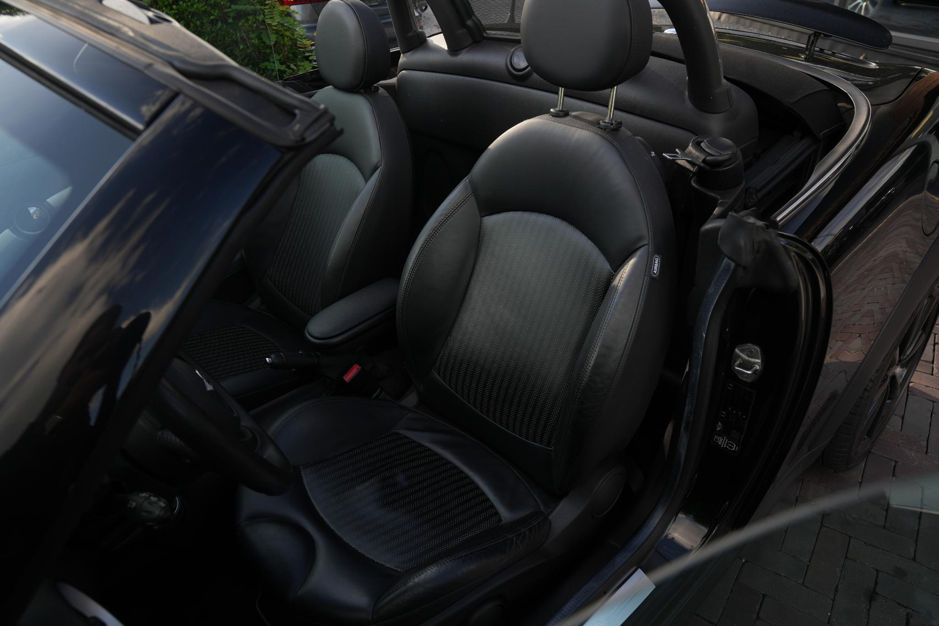 MINI Roadster 1.6 Cooper Chili 2013 Midnight black metallic 11