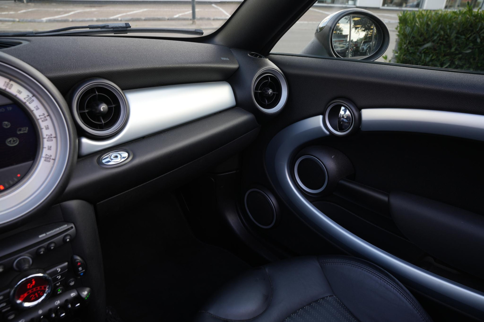 MINI Roadster 1.6 Cooper Chili 2013 Midnight black metallic 29