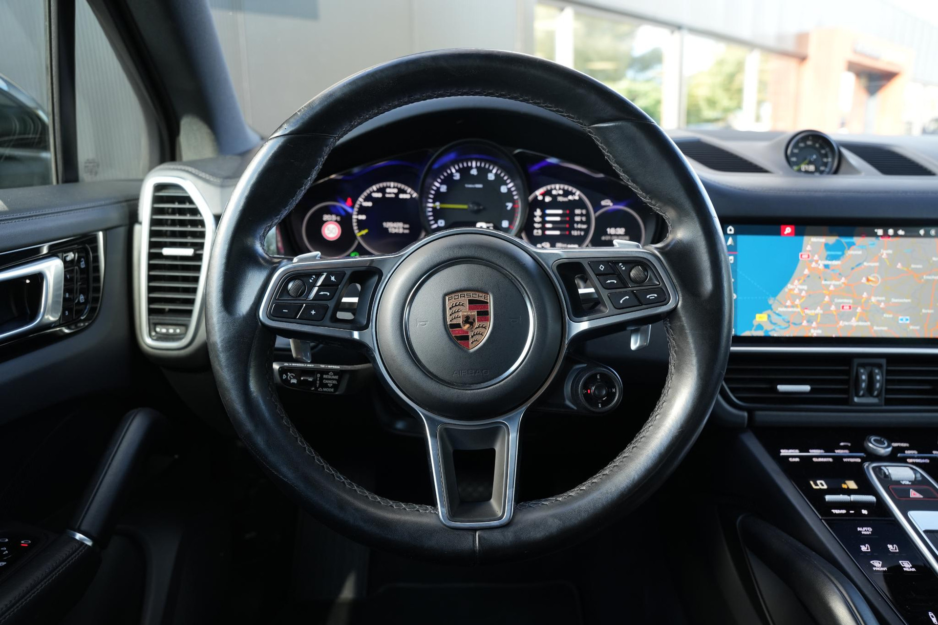 Porsche Cayenne 3.0 E-Hybrid 2019  8