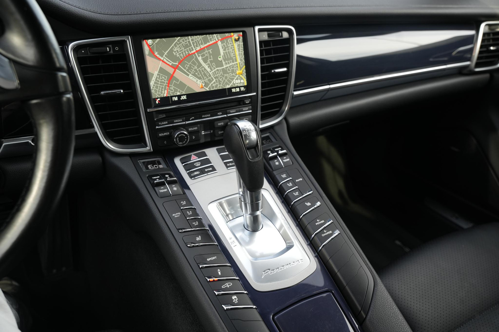 Porsche Panamera 3.0 S E-Hybrid 2016 Nachtblauw metallic 34