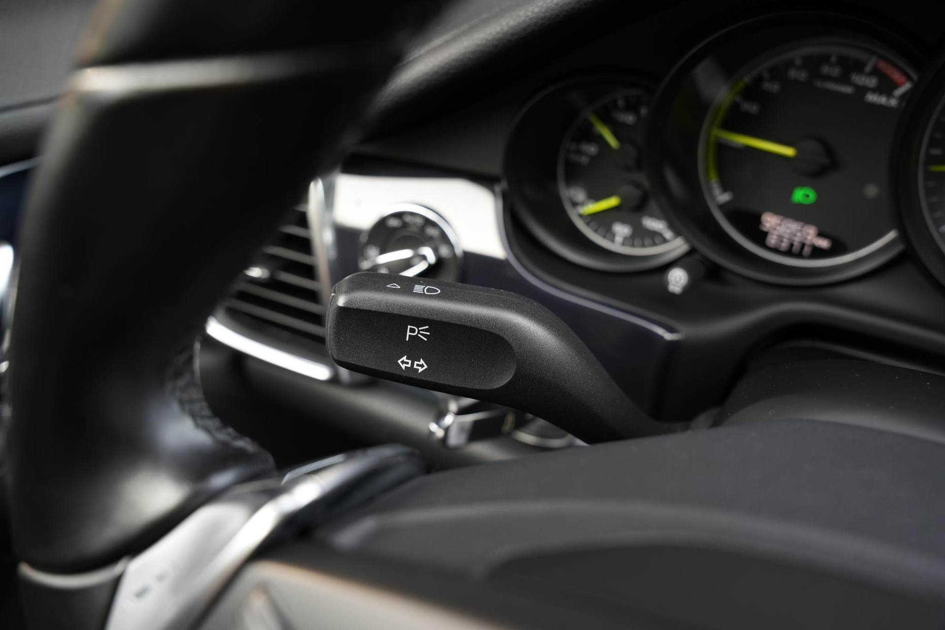 Porsche Panamera 3.0 S E-Hybrid 2016 Nachtblauw metallic 42