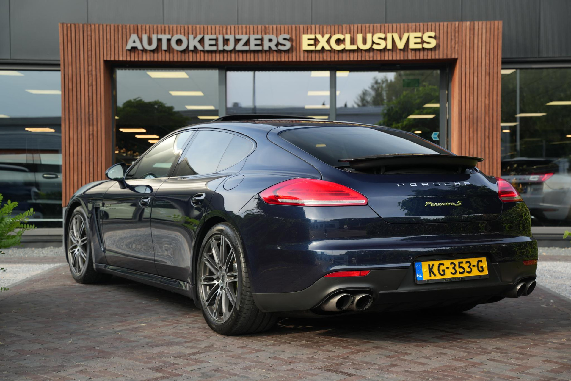 Porsche Panamera 3.0 S E-Hybrid 2016 Nachtblauw metallic 9