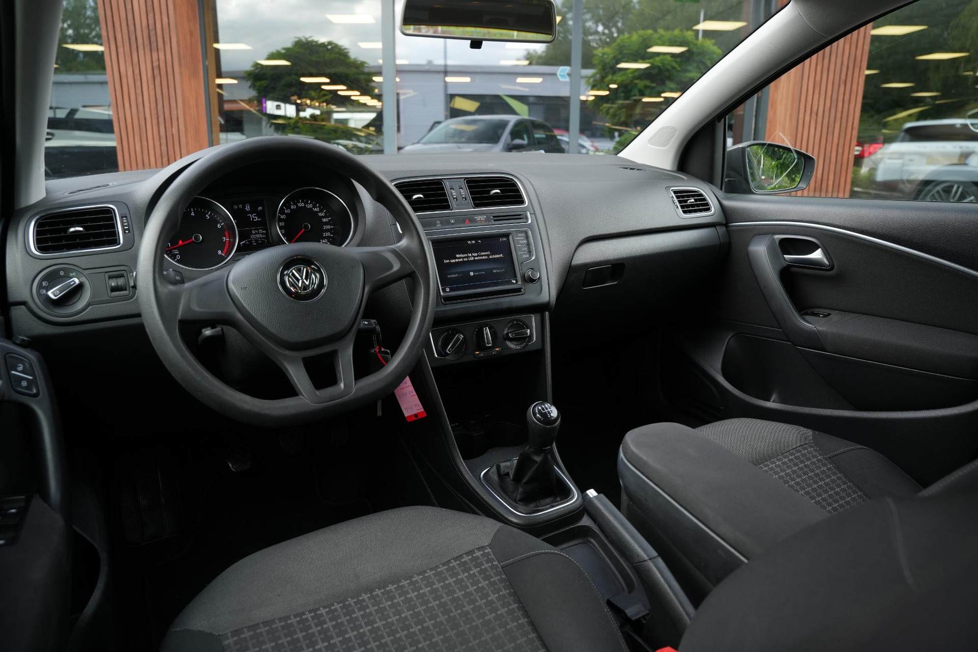 Volkswagen Polo 1.2 TSI Comfortline 2017 Pepper grey metallic 2