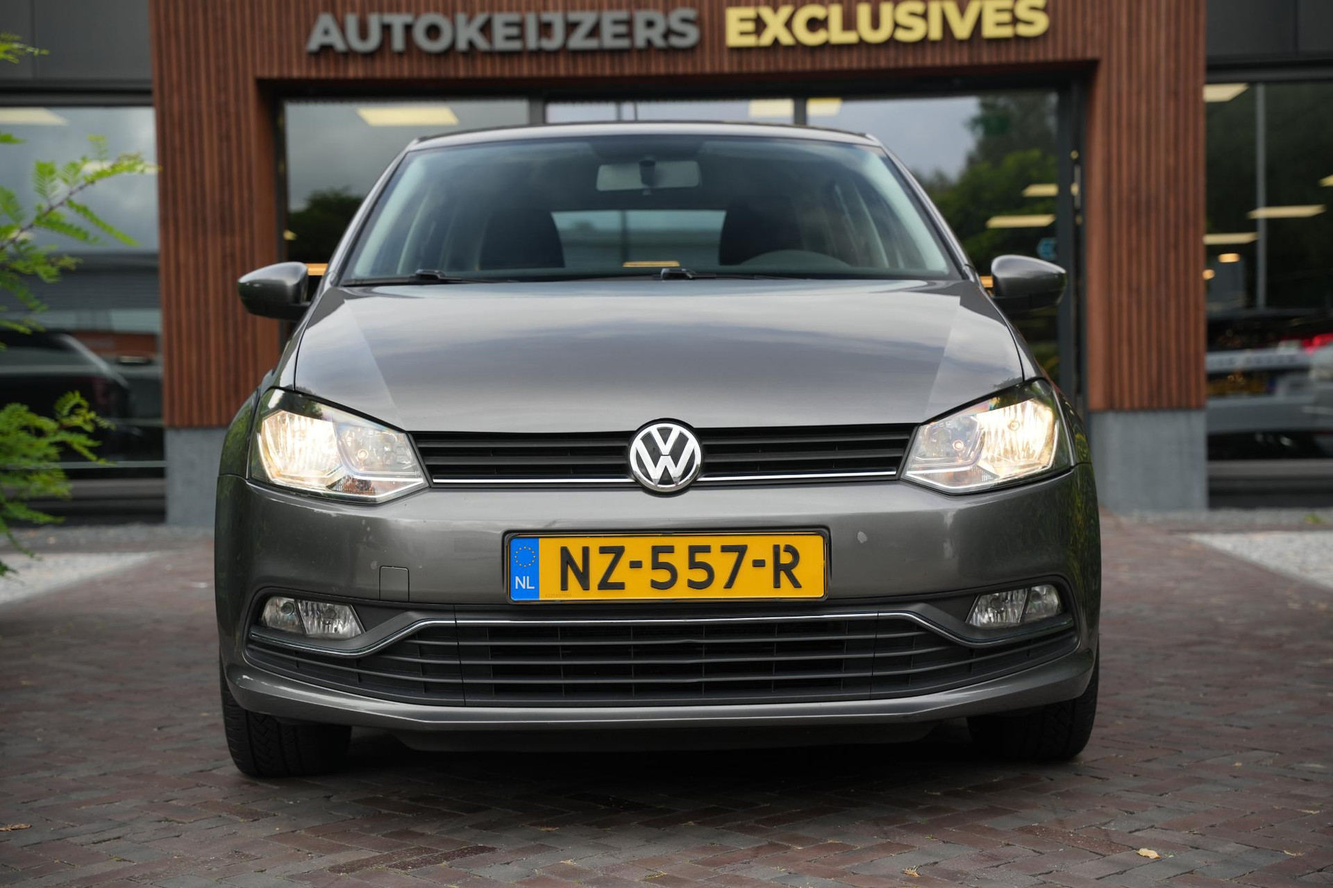 Volkswagen Polo 1.2 TSI Comfortline 2017 Pepper grey metallic 3