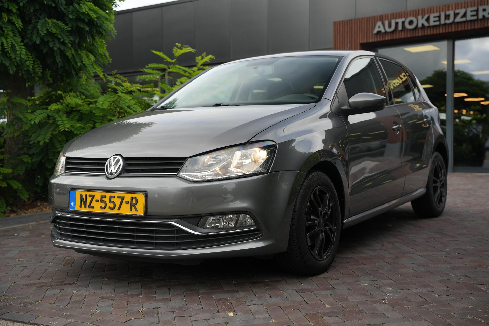 Volkswagen Polo 1.2 TSI Comfortline 2017 Pepper grey metallic 38