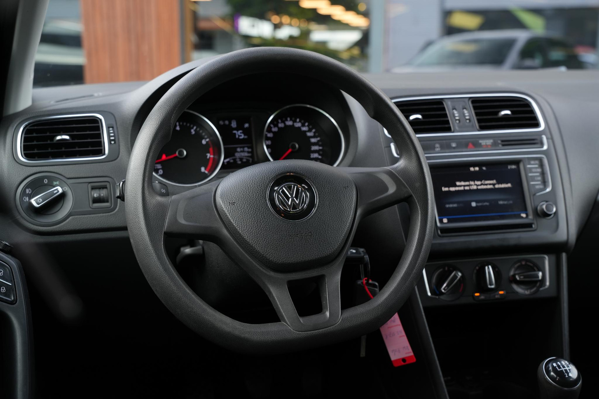 Volkswagen Polo 1.2 TSI Comfortline 2017 Pepper grey metallic 9