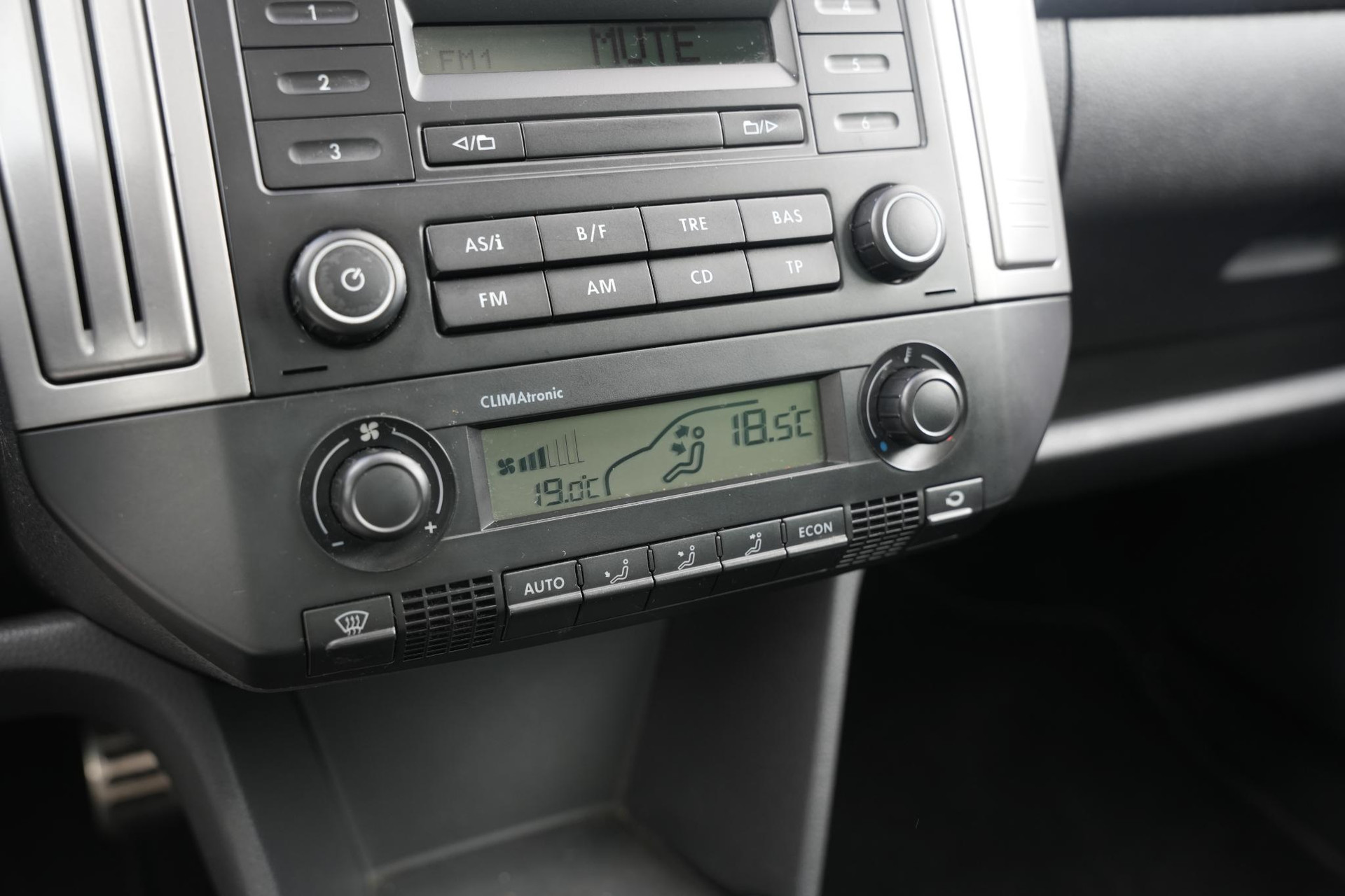 Volkswagen Polo 1.6-16V Comfortline 2007 Black magic pearl effect (Z4) 22