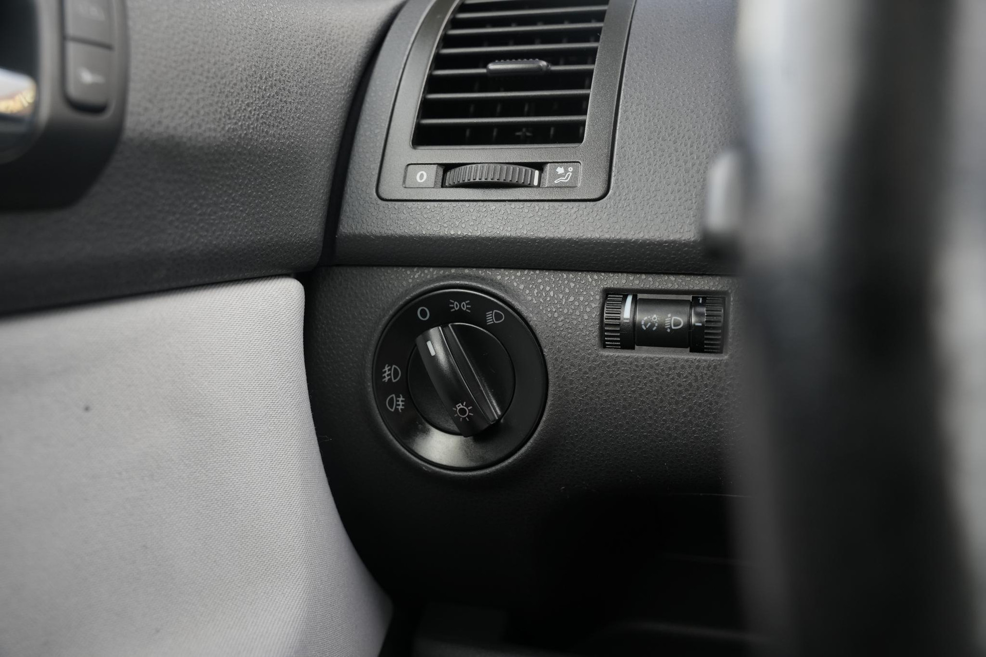 Volkswagen Polo 1.6-16V Comfortline 2007 Black magic pearl effect (Z4) 25