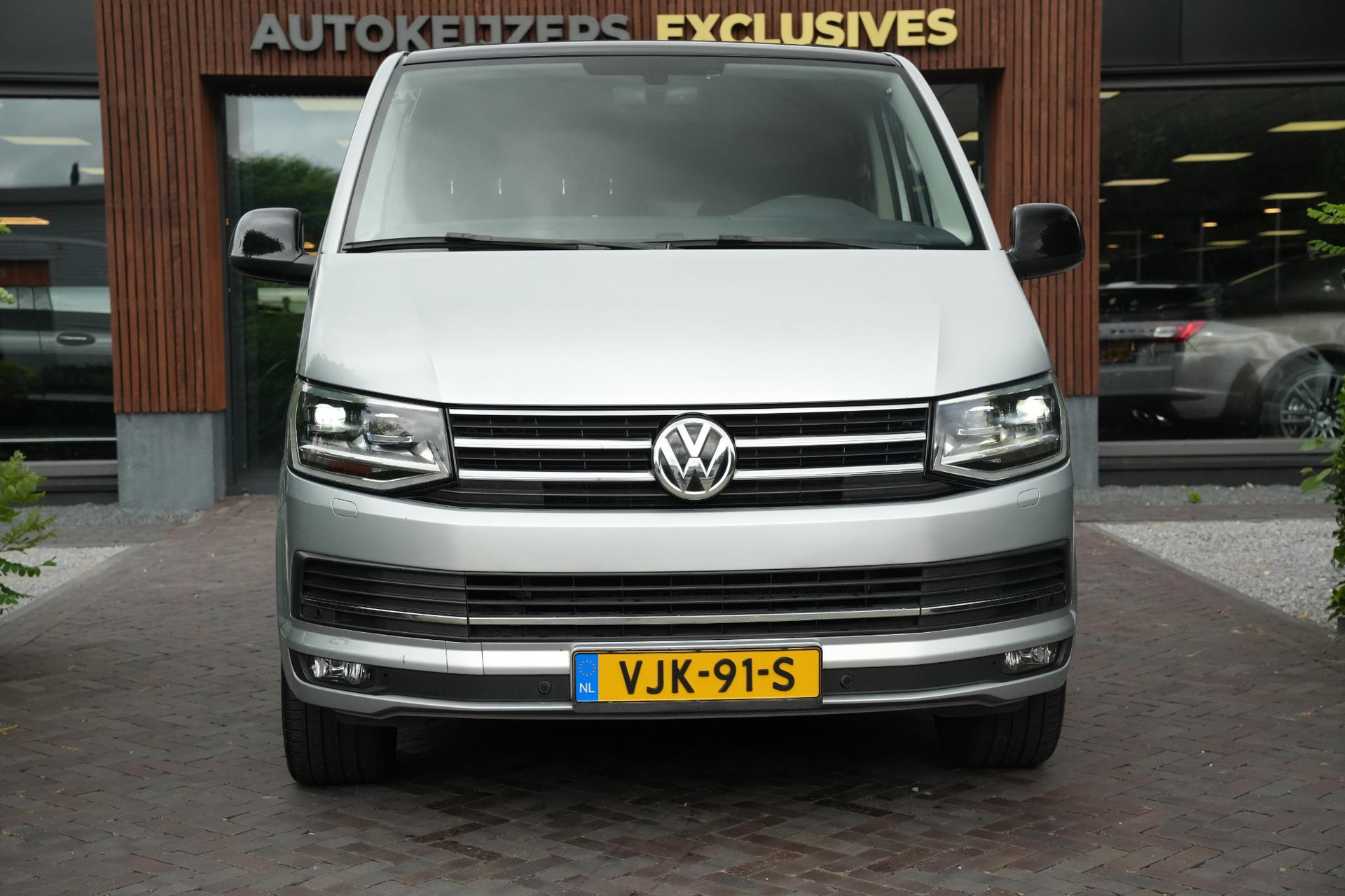 Volkswagen Transporter 2.0 TDI L1H1 2018 Reflexsilver metallic (8E) 3