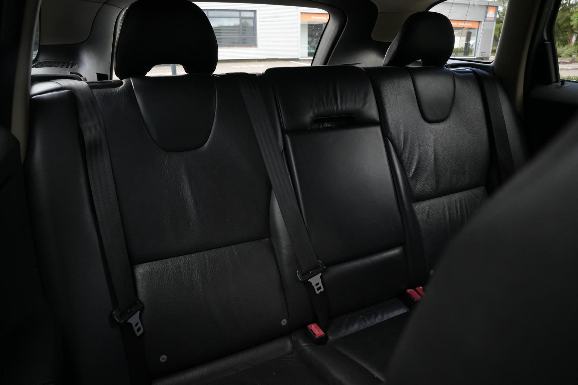 Volvo XC60 2.4D Momentum 2010 COSMIC WHITE (481) 22
