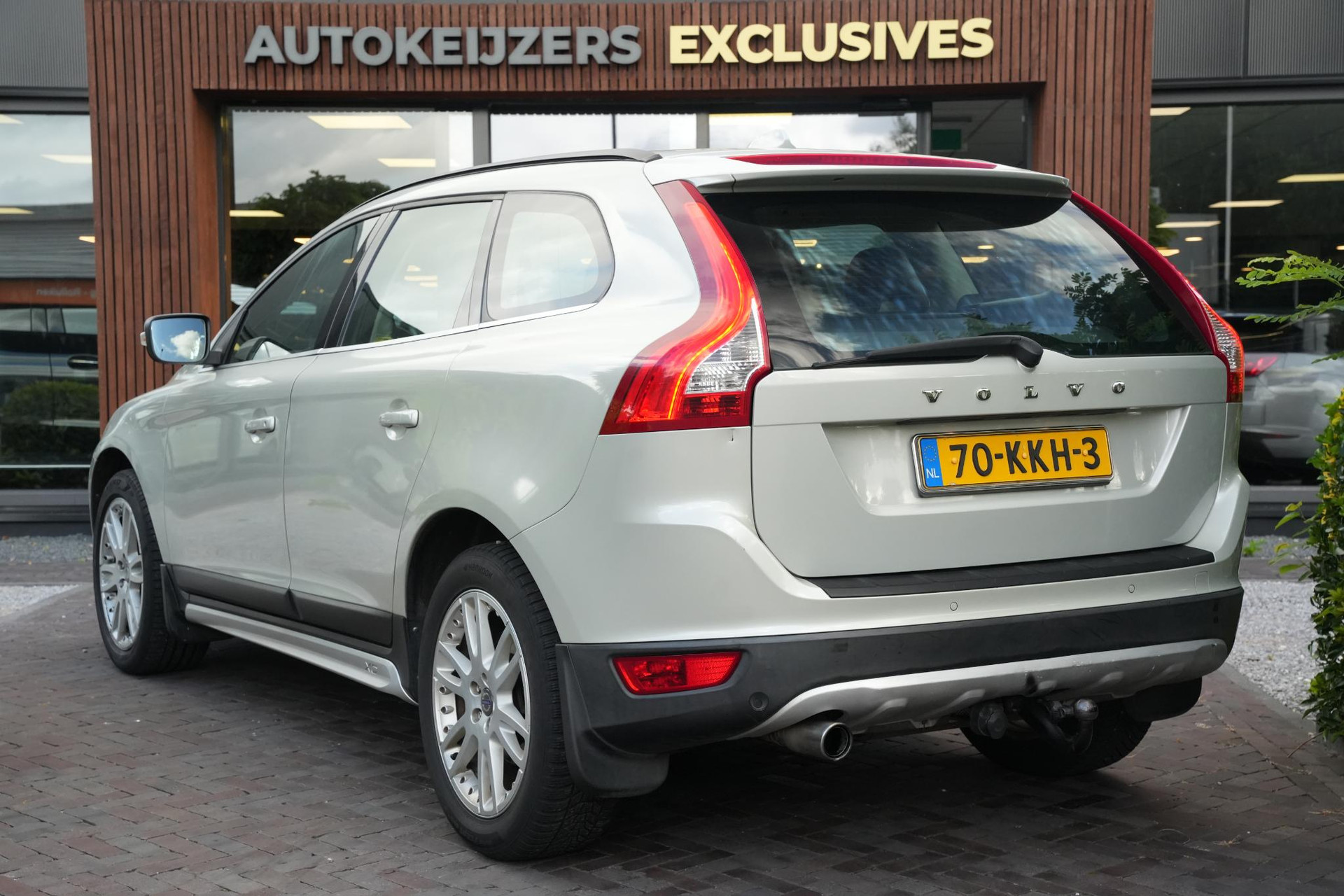 Volvo XC60 2.4D Momentum 2010 COSMIC WHITE (481) 7