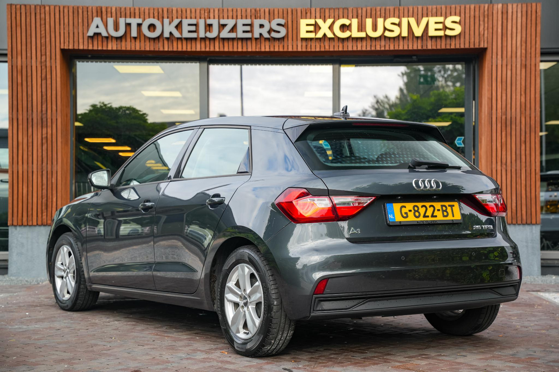 Audi A1 Sportback 25 TFSI Pro Line 2019 Manhattangrijs metallic 3